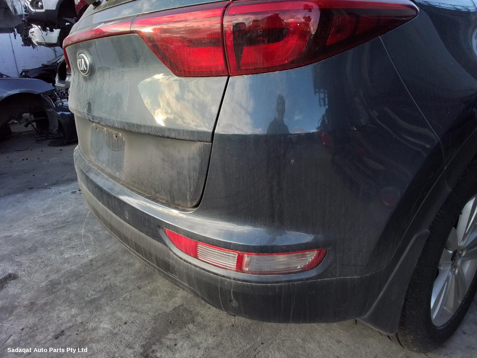 Kia Sportage Right Headlamp