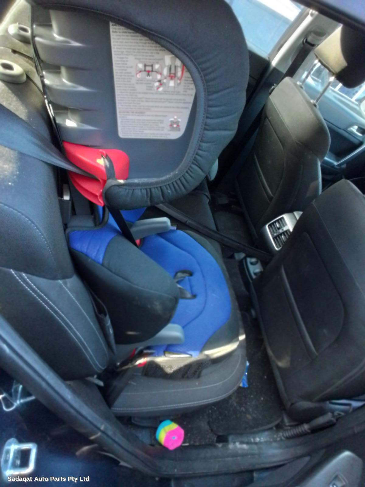 Kia Sportage Right Headlamp