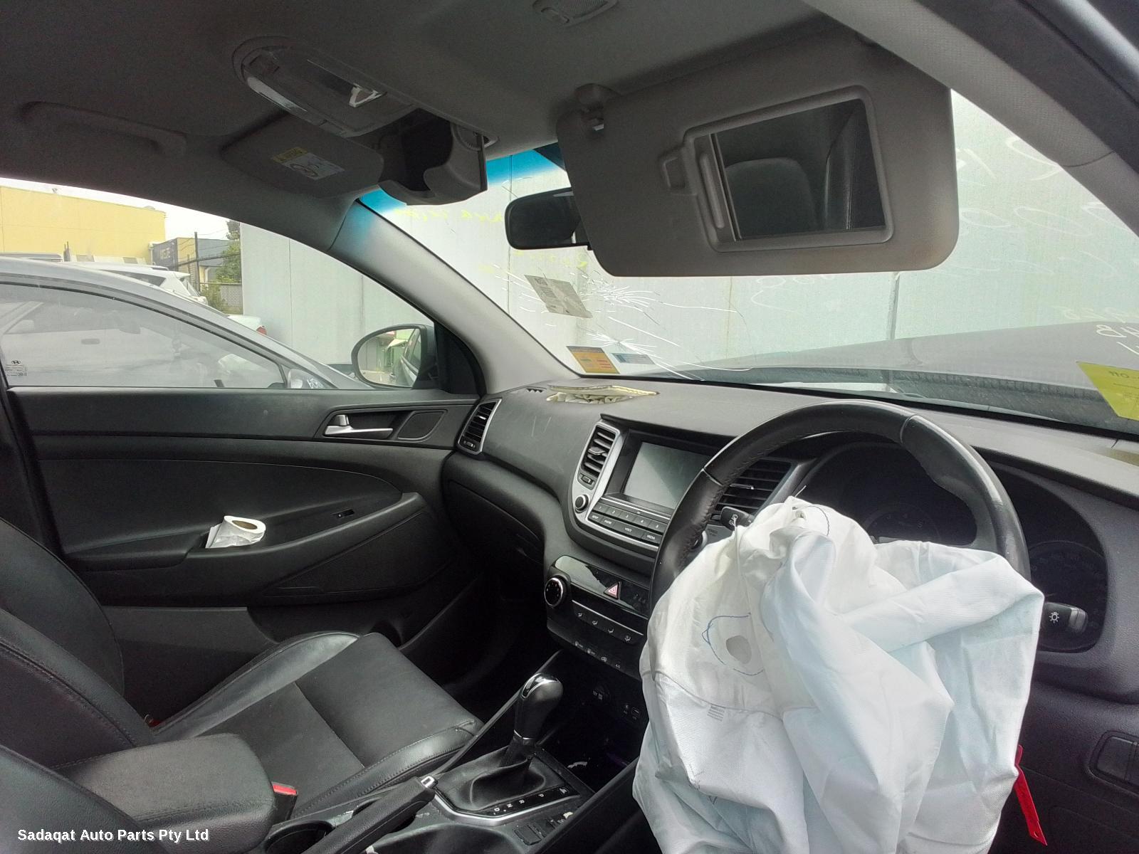 Hyundai Tucson Left Rear Hub Assembly