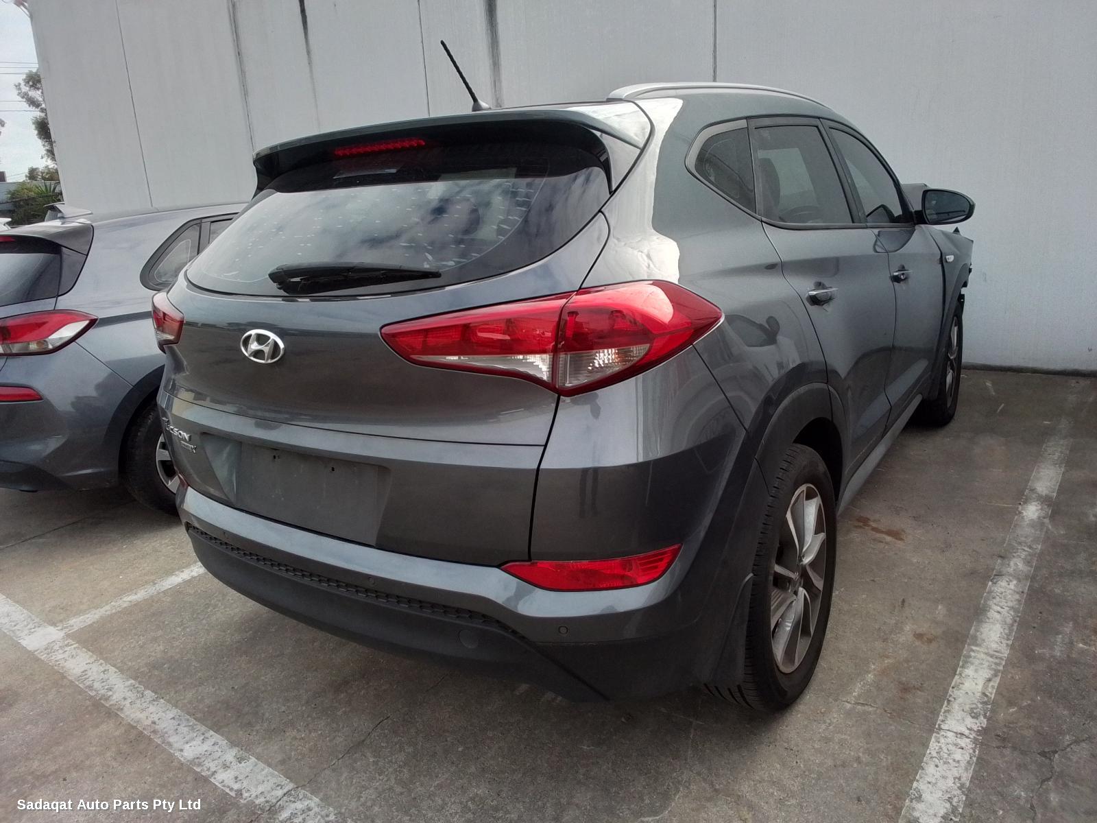 Hyundai Tucson Left Rear Hub Assembly