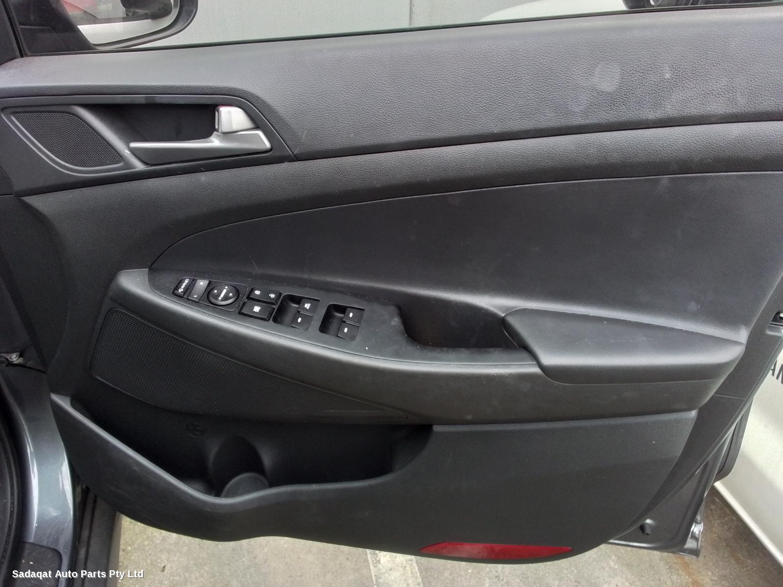 Hyundai Tucson Left Rear Hub Assembly