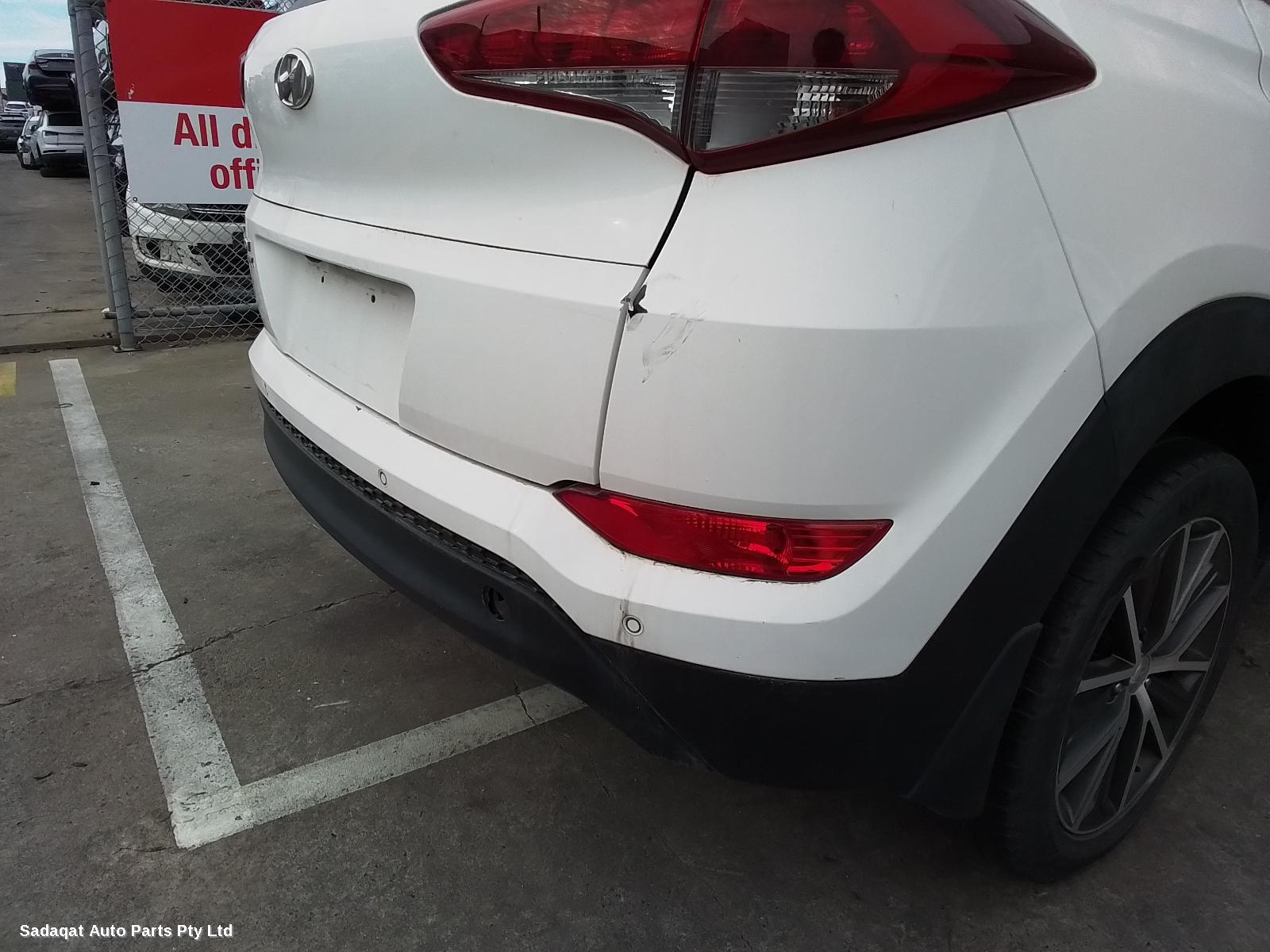 Hyundai Tucson Washer Bottle