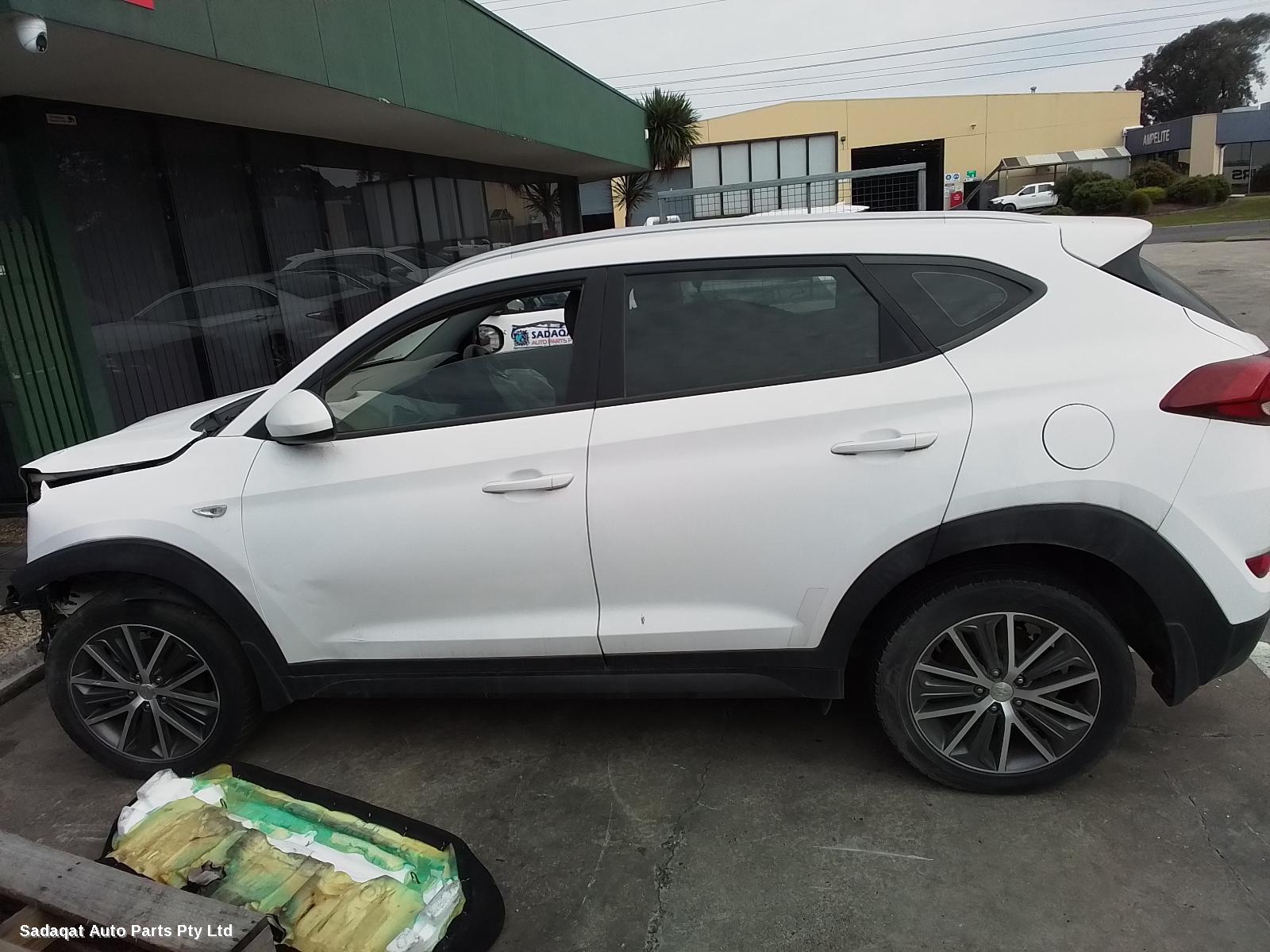 Hyundai Tucson Washer Bottle