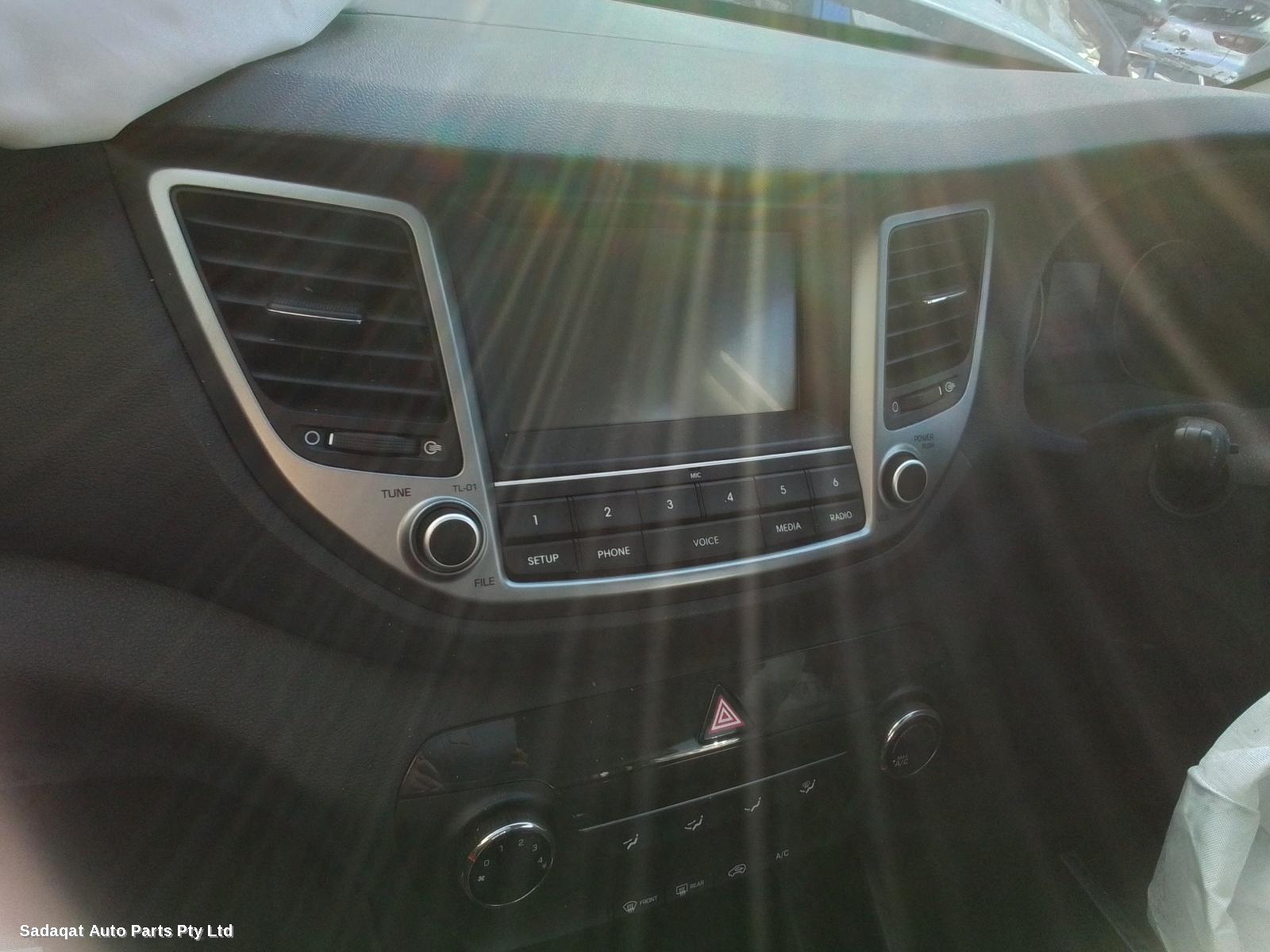 Hyundai Tucson Left Door Mirror