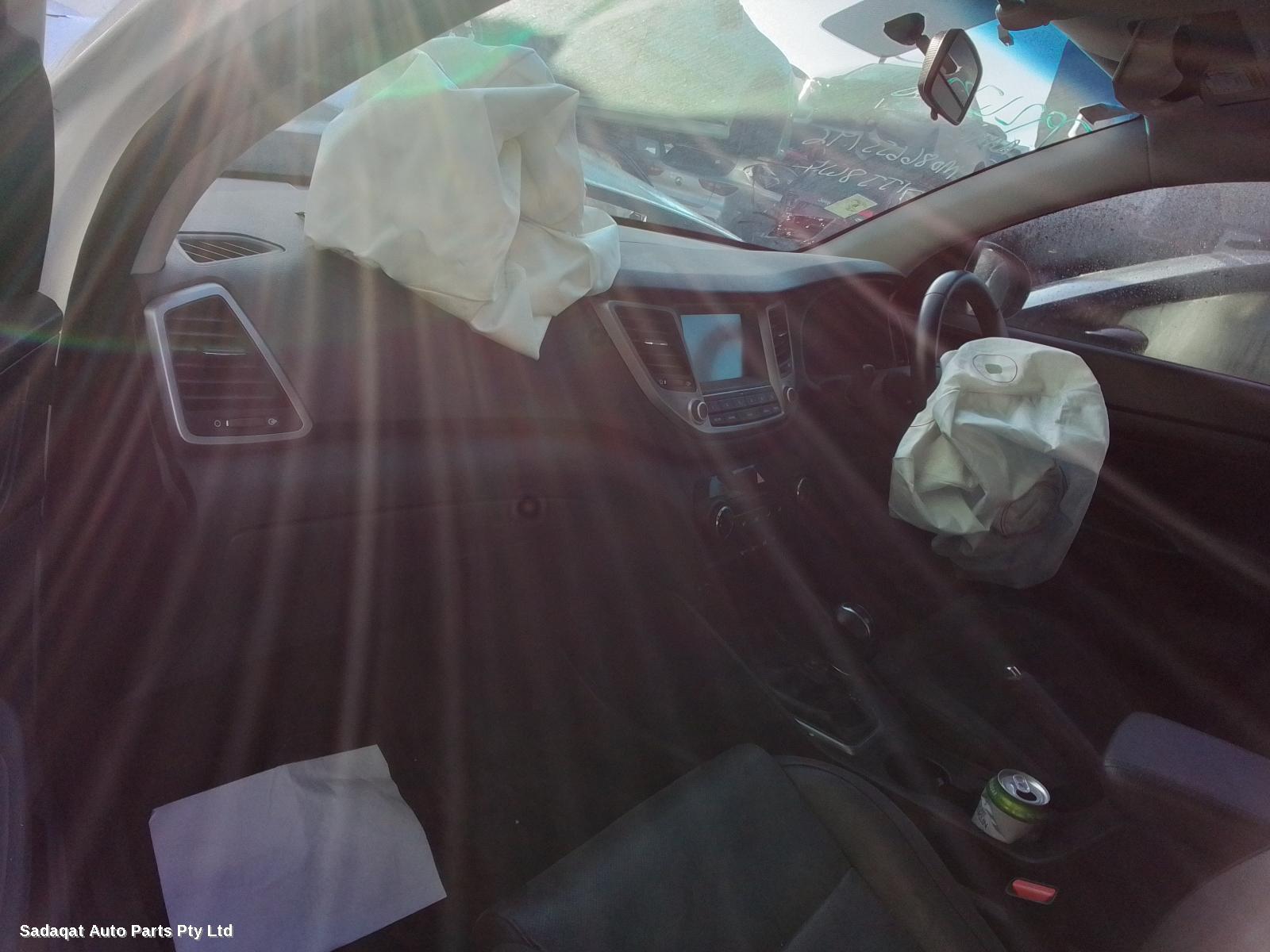 Hyundai Tucson Left Door Mirror