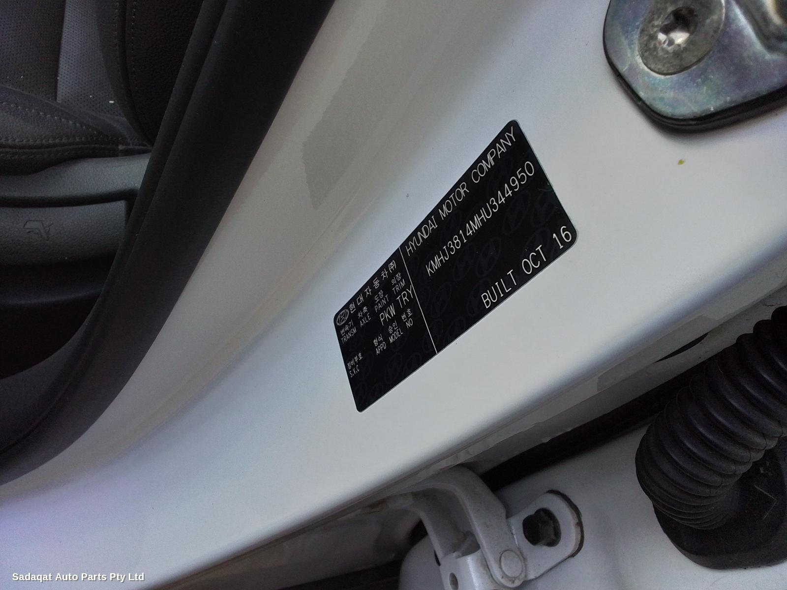 Hyundai Tucson Left Door Mirror