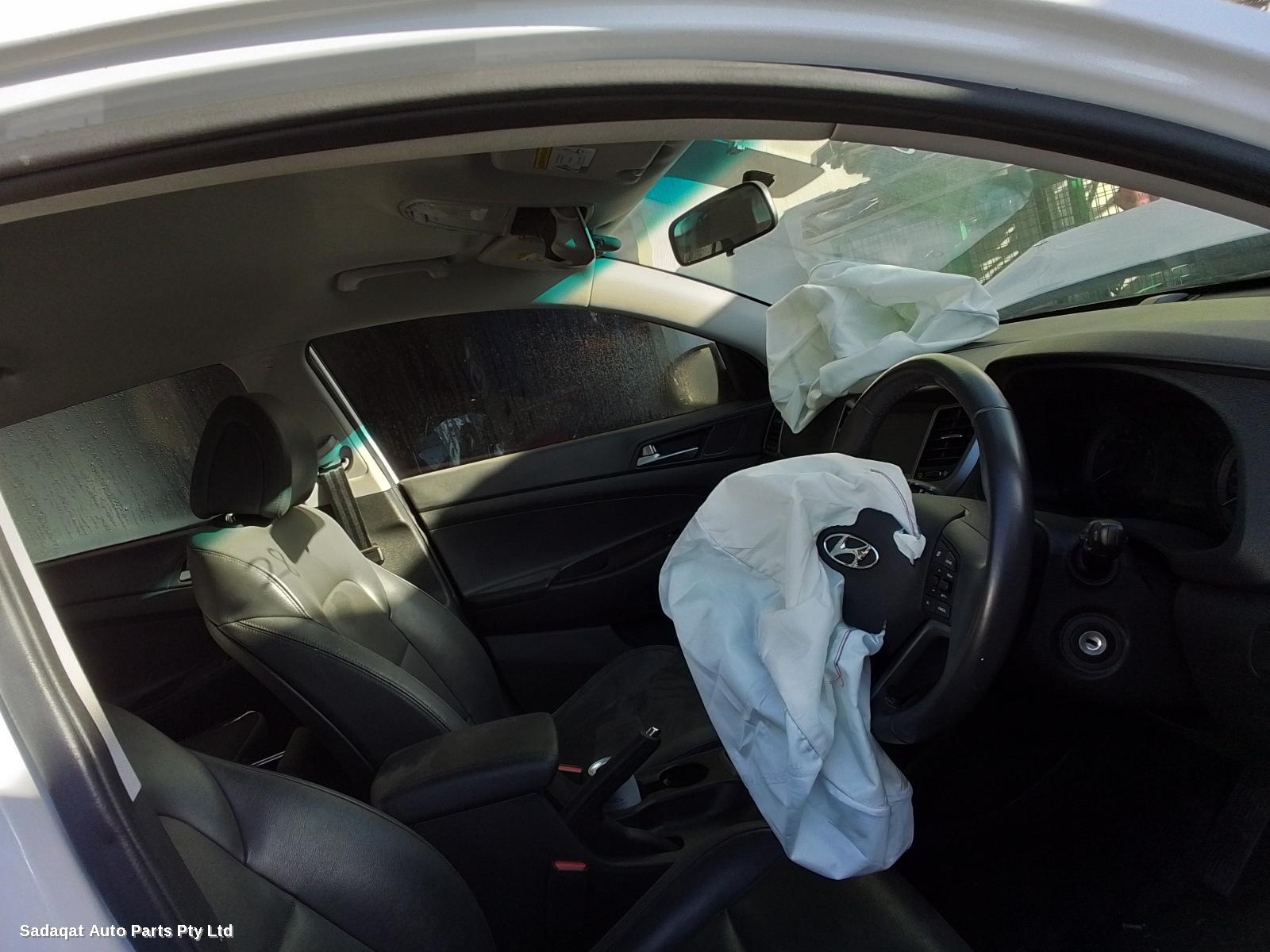 Hyundai Tucson Left Door Mirror