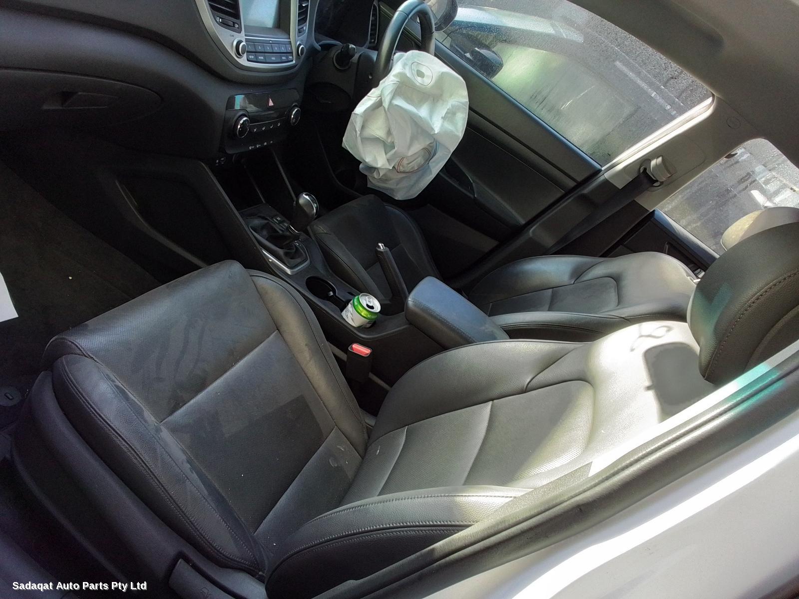 Hyundai Tucson Left Door Mirror