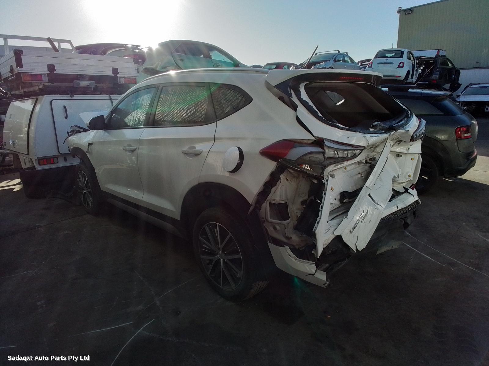 Hyundai Tucson Left Door Mirror