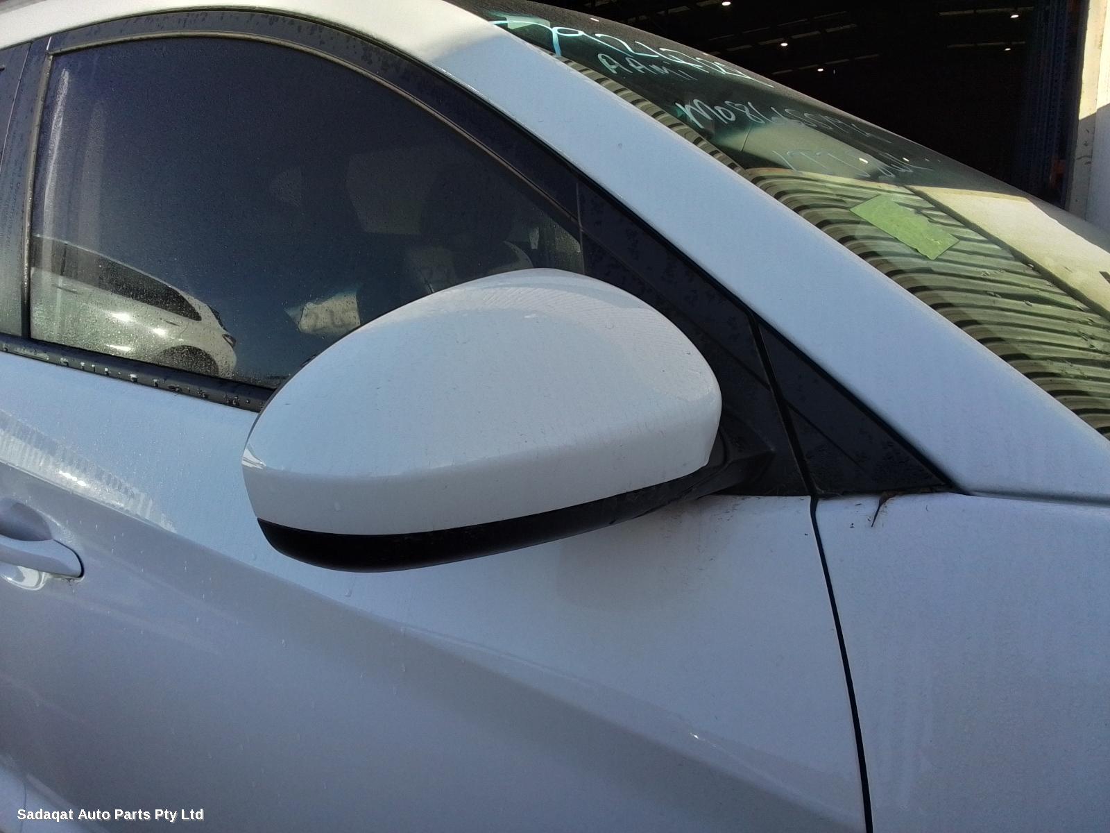 Hyundai Tucson Left Door Mirror