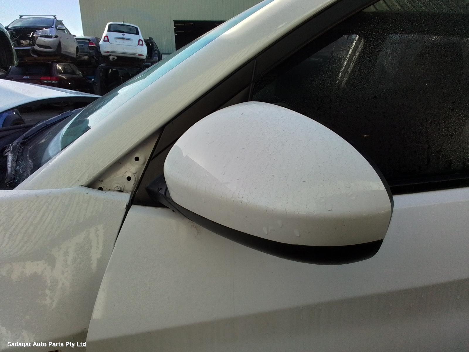 Hyundai Tucson Left Door Mirror