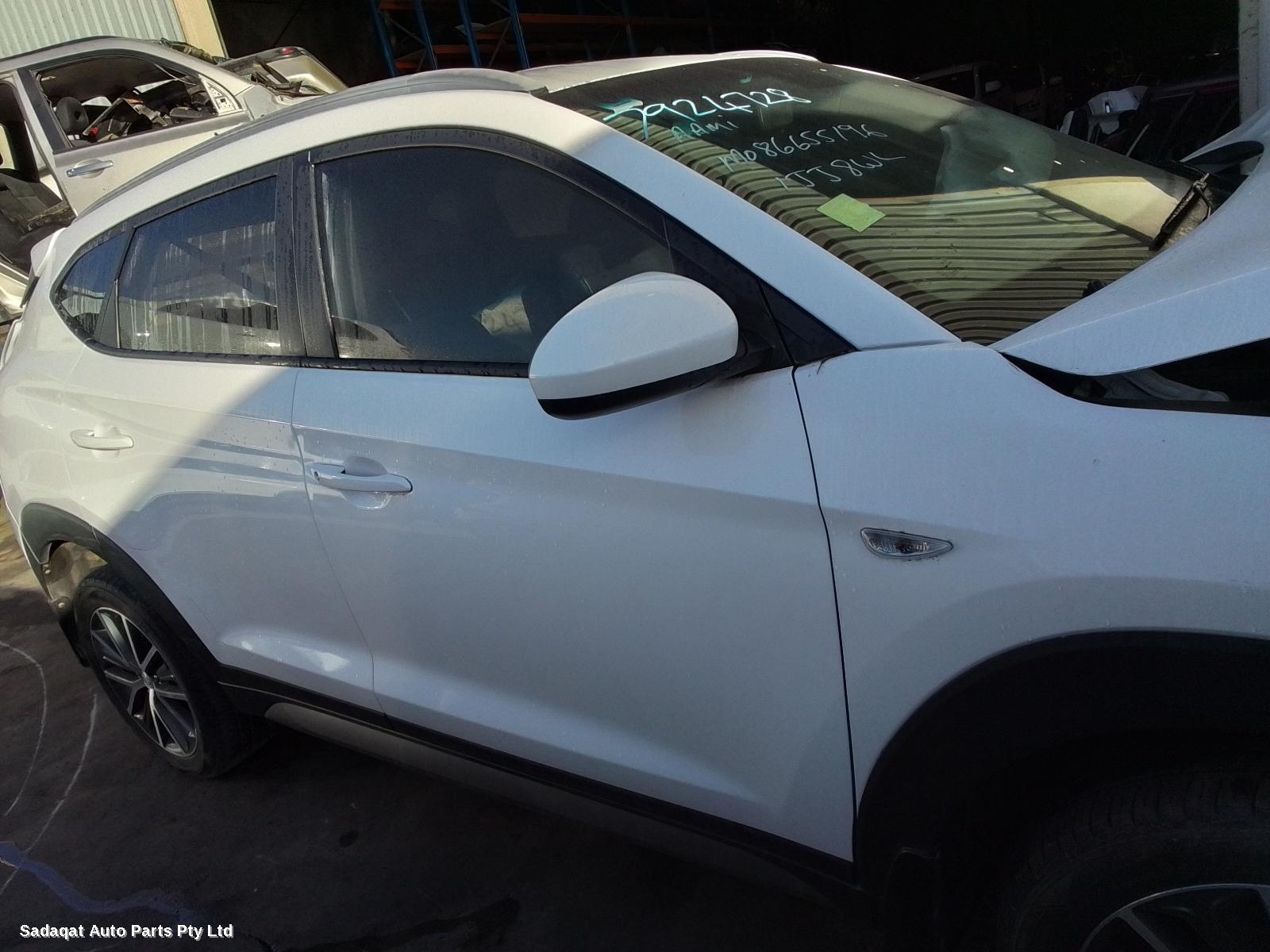 Hyundai Tucson Left Door Mirror