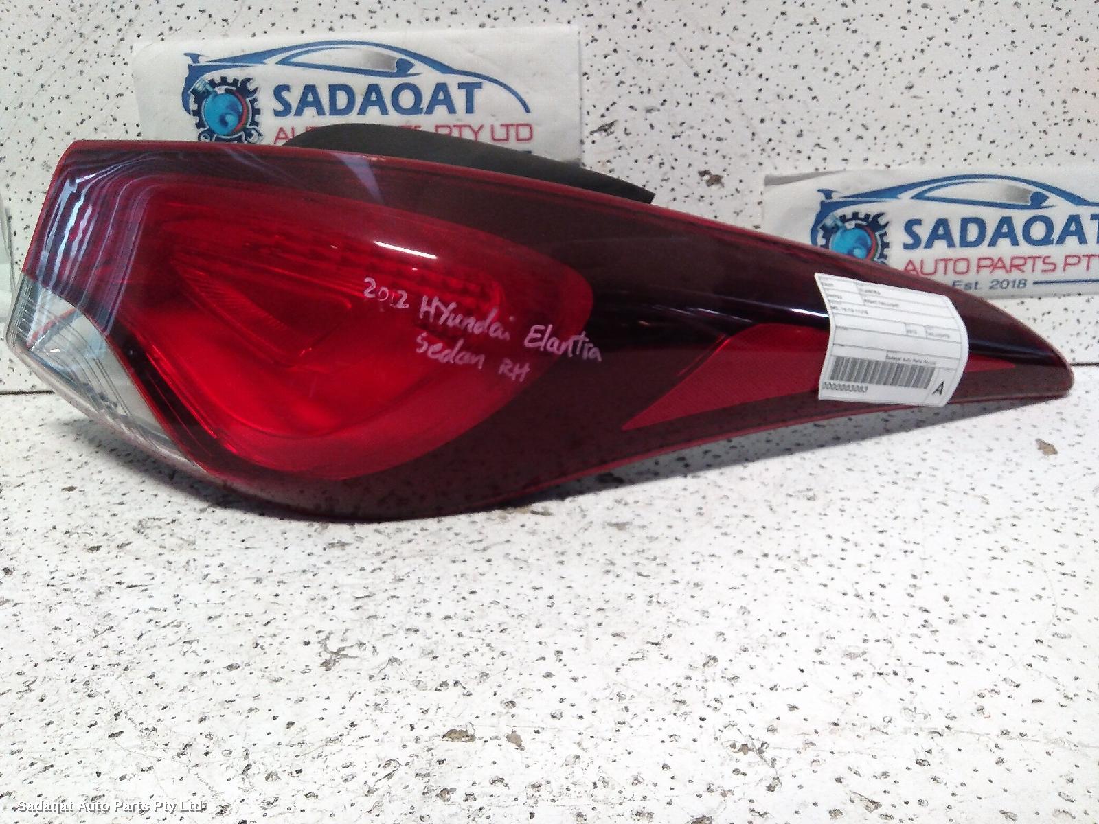 Hyundai Elantra Right Taillight