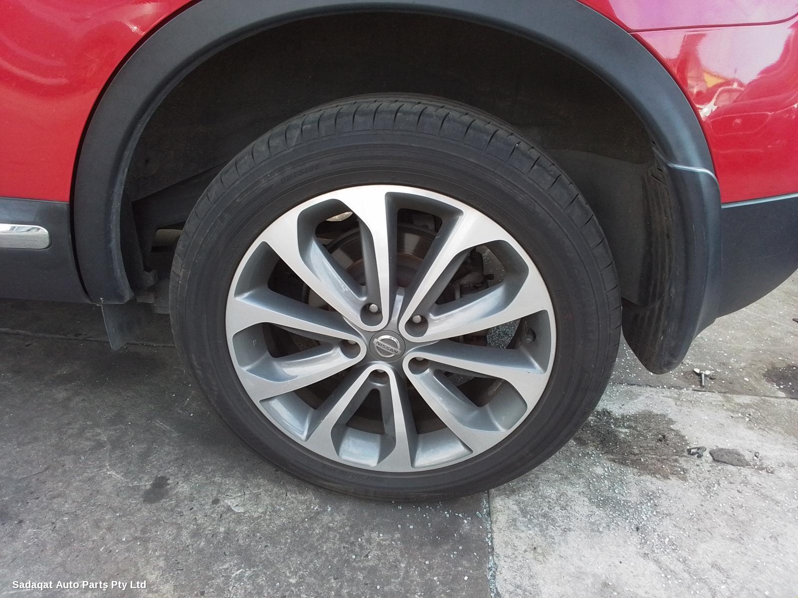 Nissan Dualis Hatch Strut