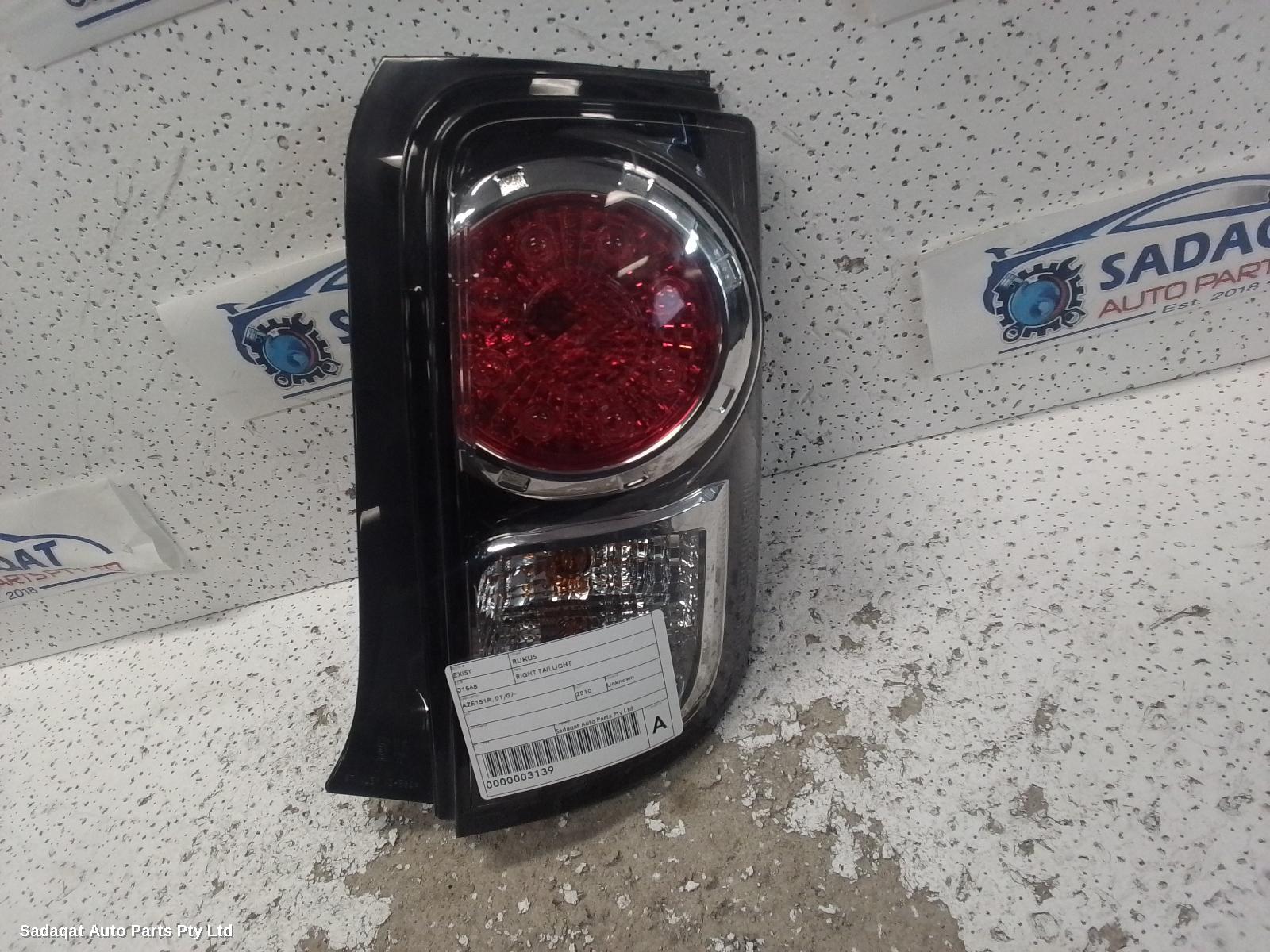 Toyota Rukus Right Taillight