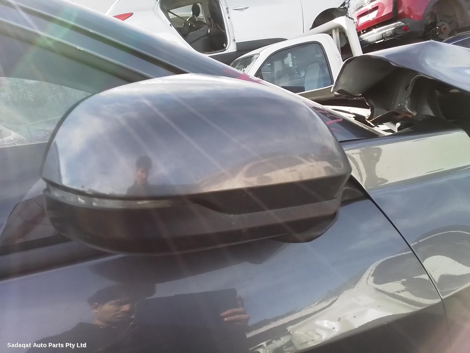 Honda Hrv Right Front Door