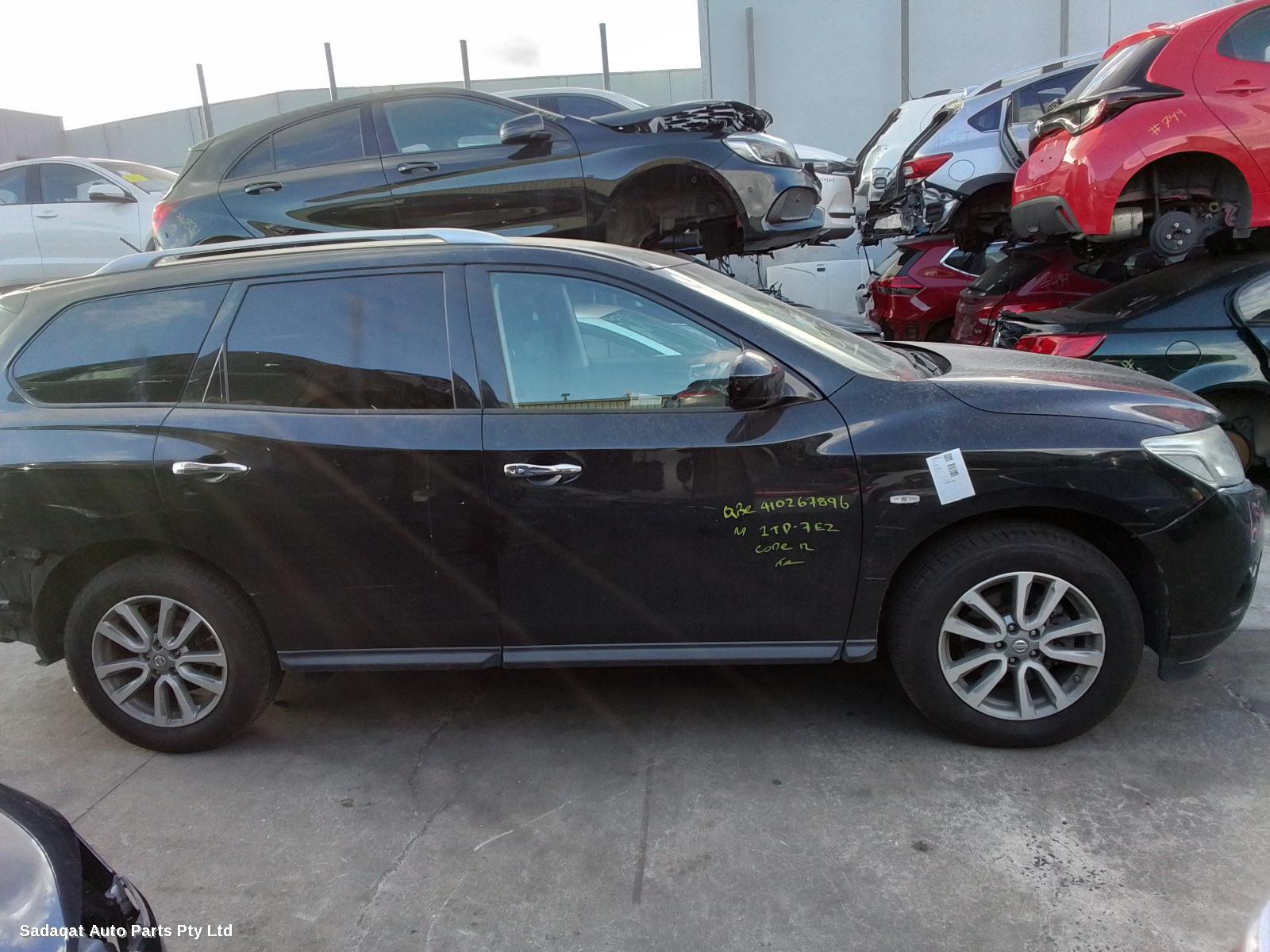 Nissan Pathfinder Right Guard Liner