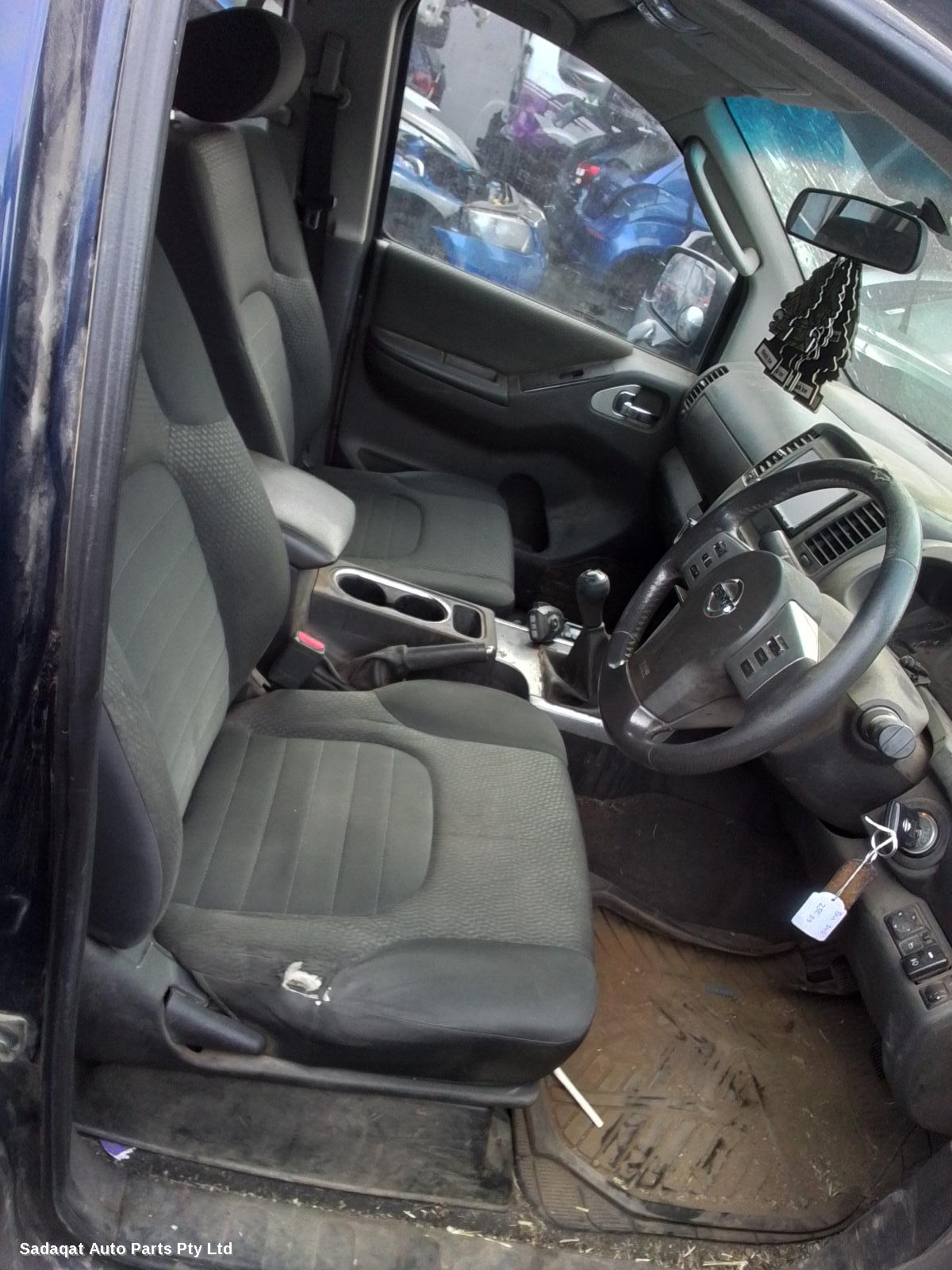 Nissan Navara Right Headlamp