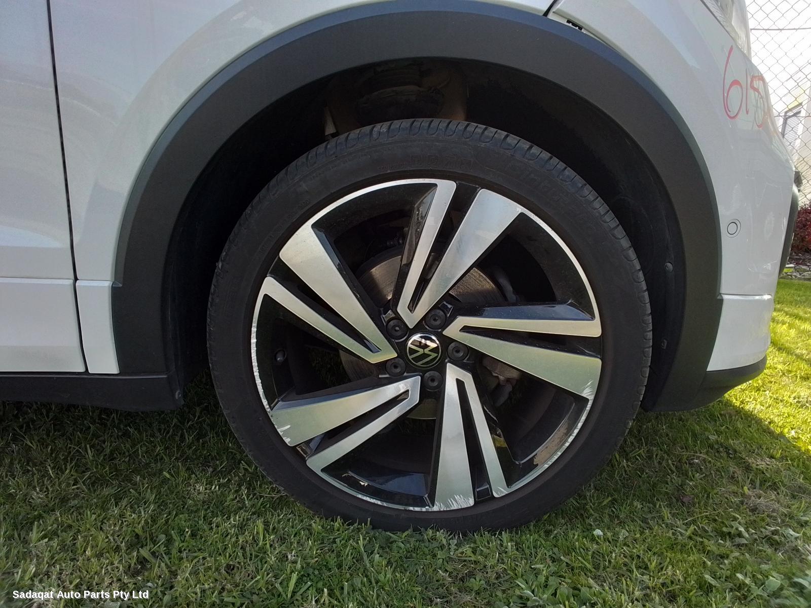 Volkswagen T-cross Hoodlining