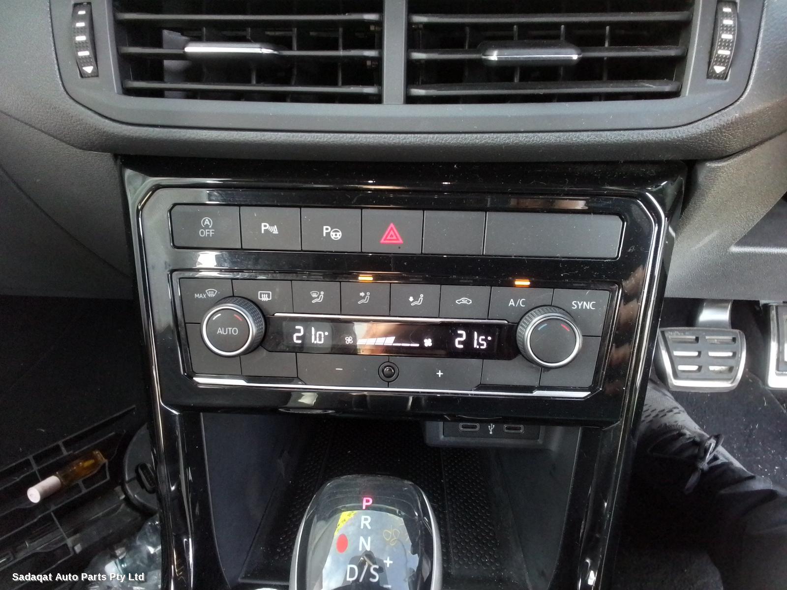 Volkswagen T-cross Hoodlining