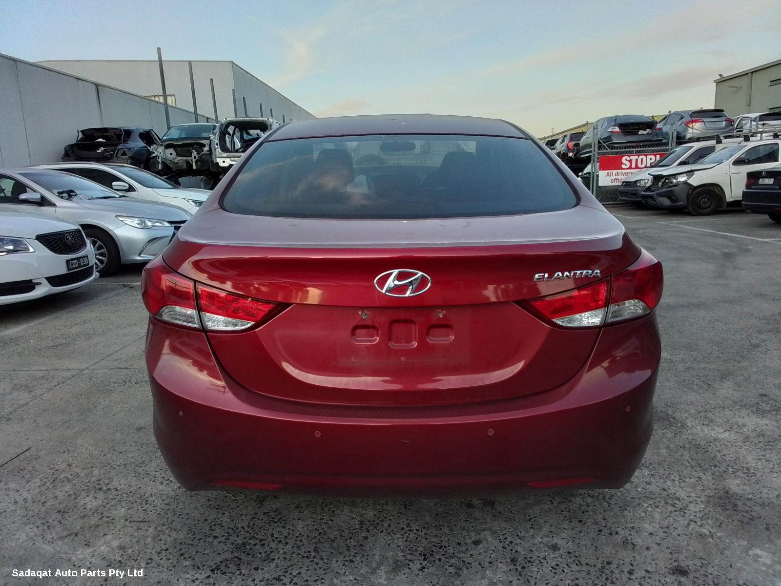 Hyundai Elantra Right Guard