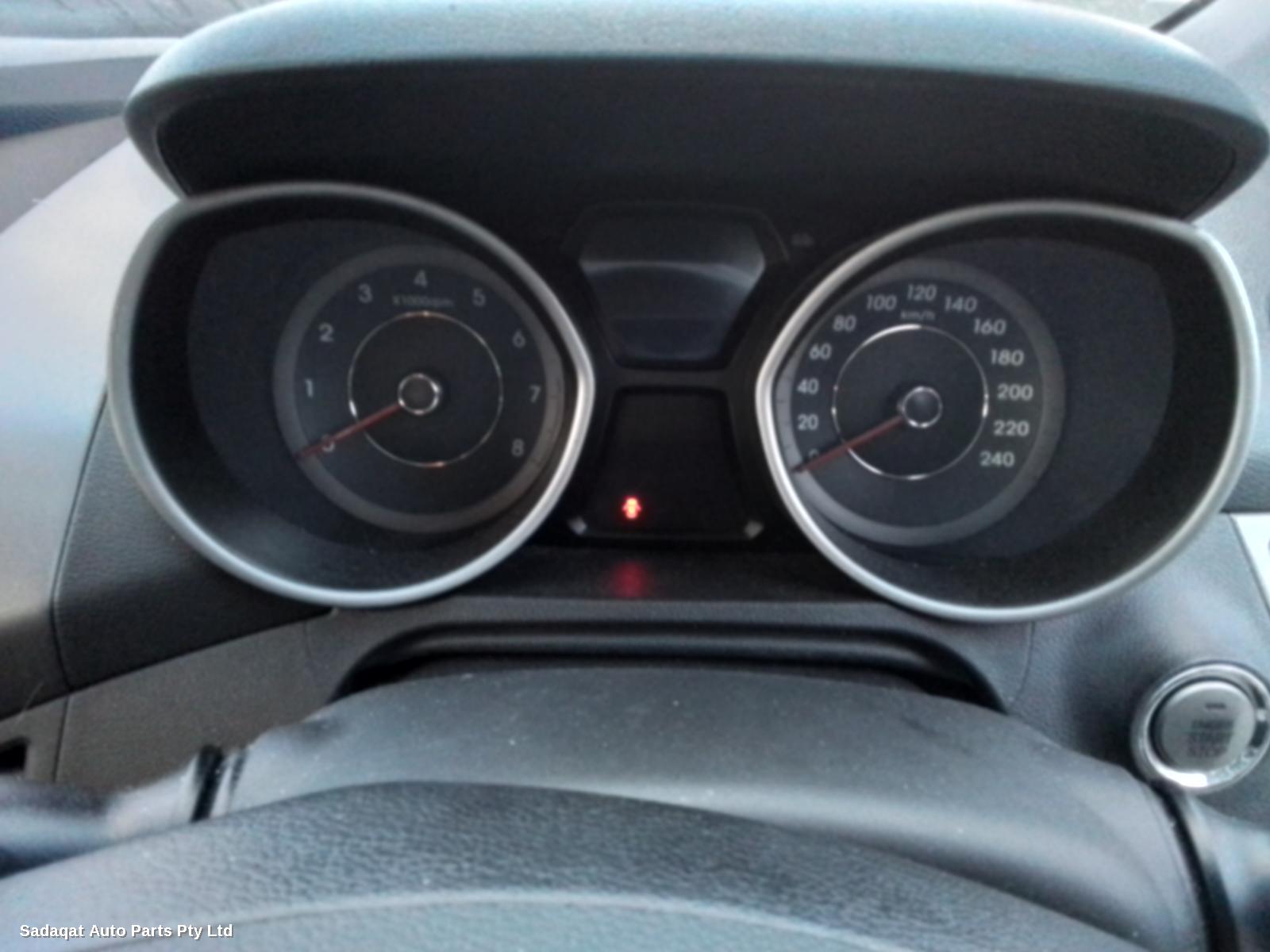 Hyundai Elantra Right Guard