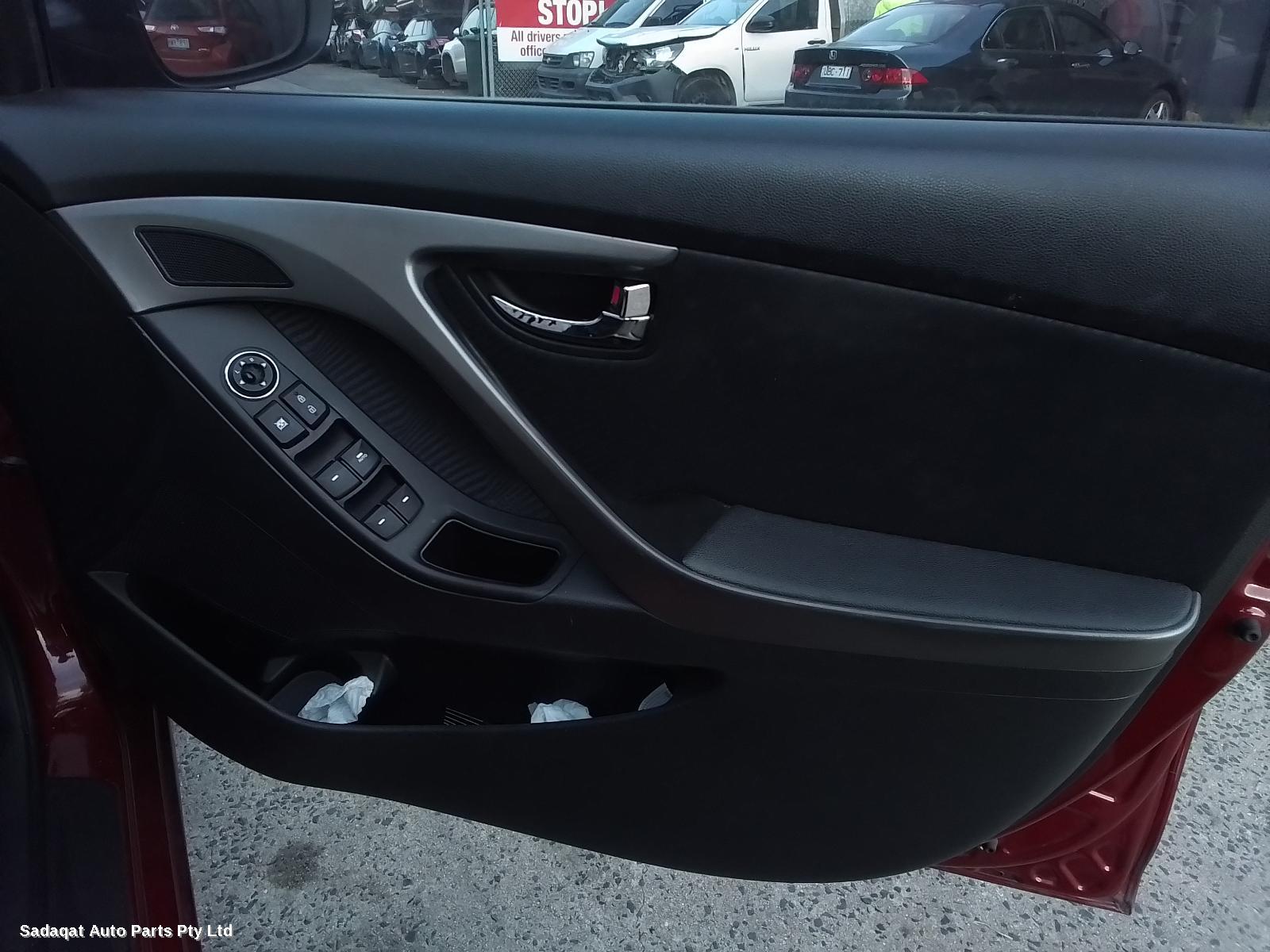 Hyundai Elantra Right Guard