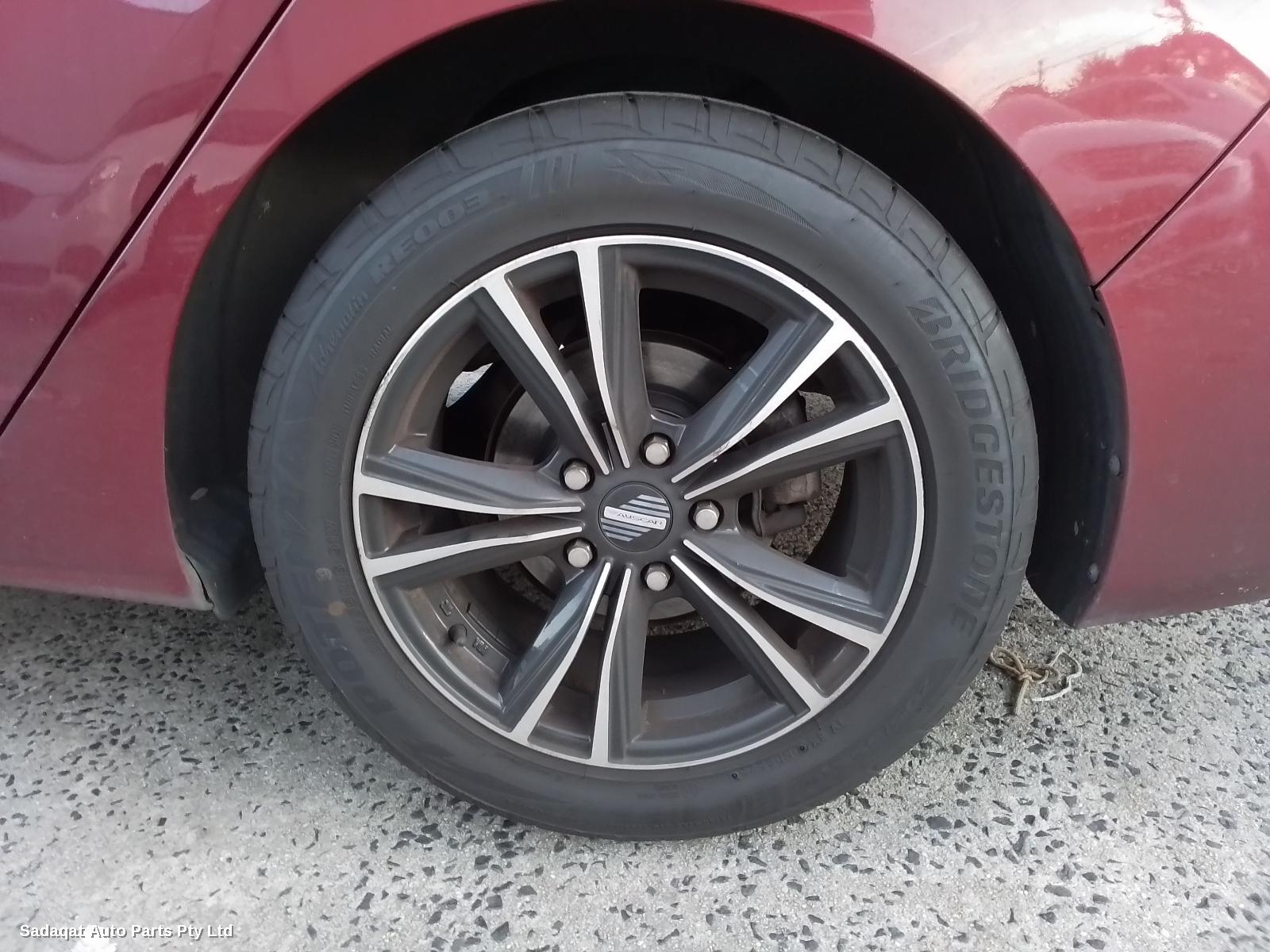 Hyundai Elantra Right Guard