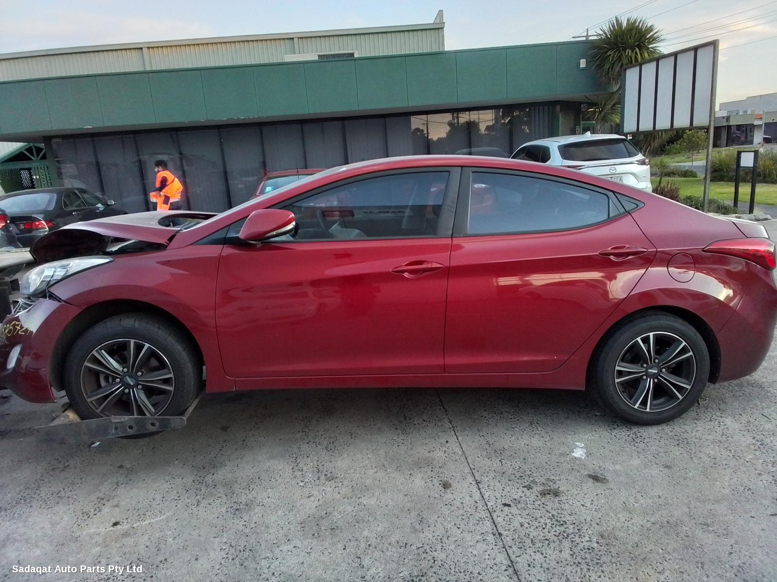 Hyundai Elantra Right Guard