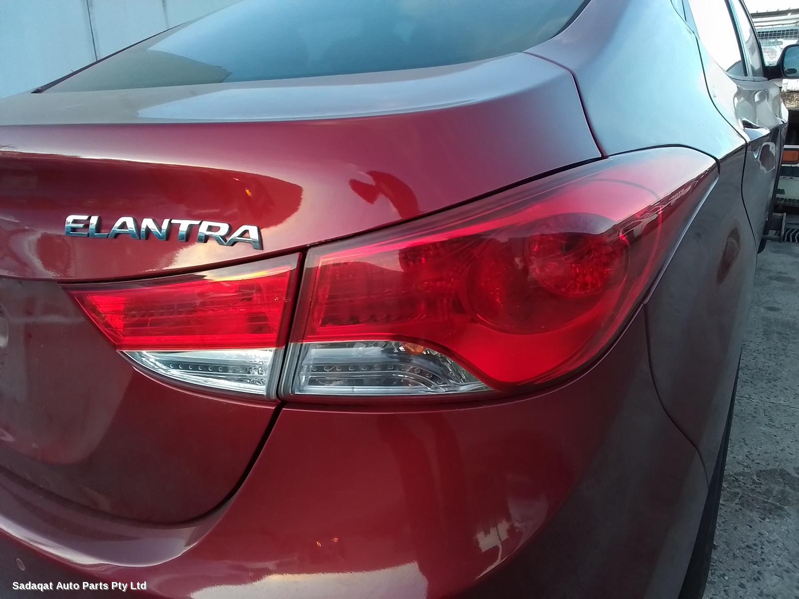 Hyundai Elantra Right Guard