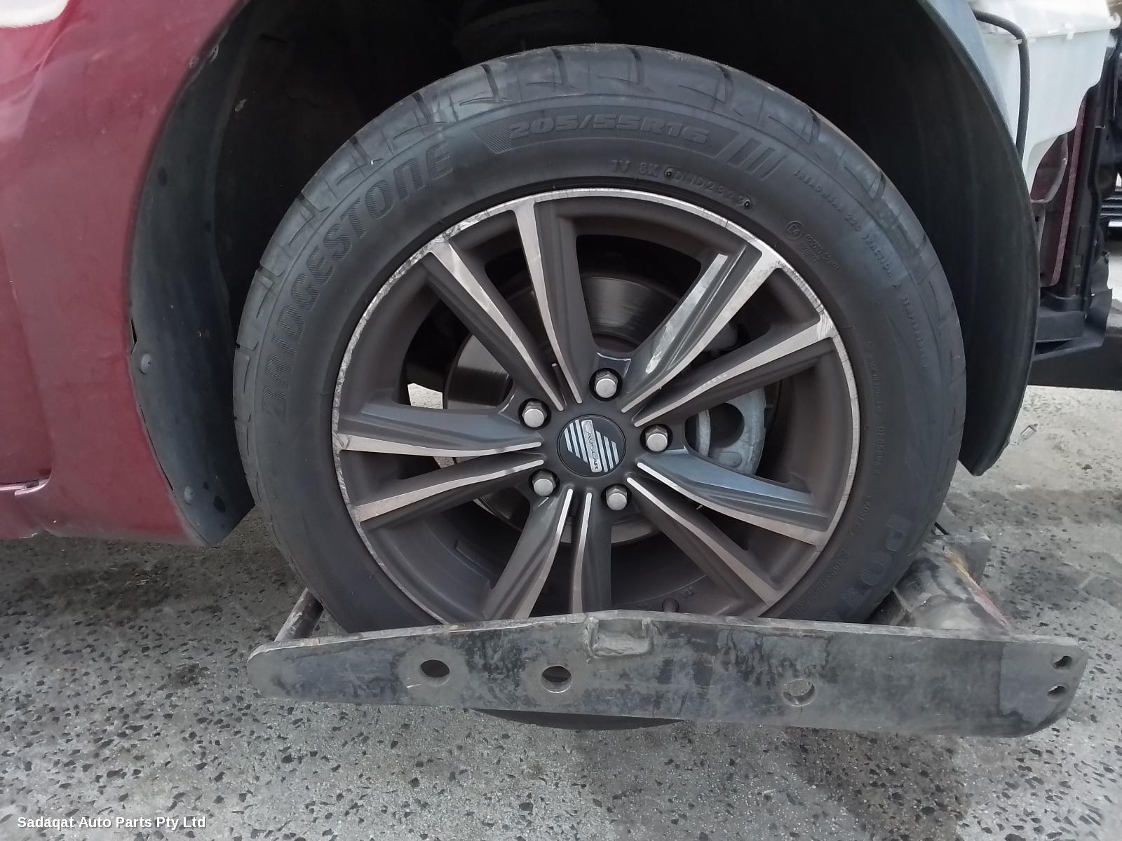 Hyundai Elantra Right Guard