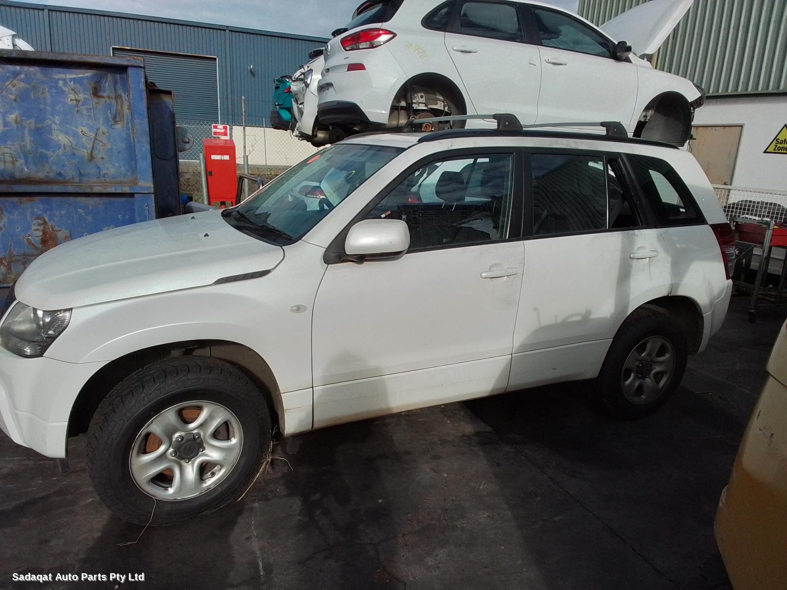 Suzuki Vitara Overflow Bottle