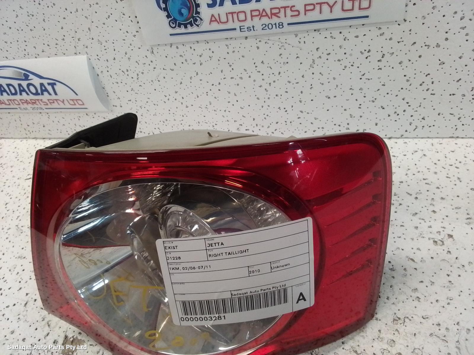 Volkswagen Jetta Right Taillight