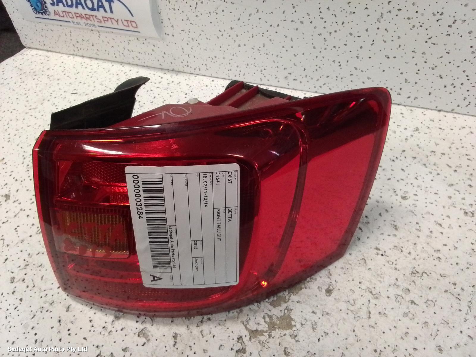 Volkswagen Jetta Right Taillight