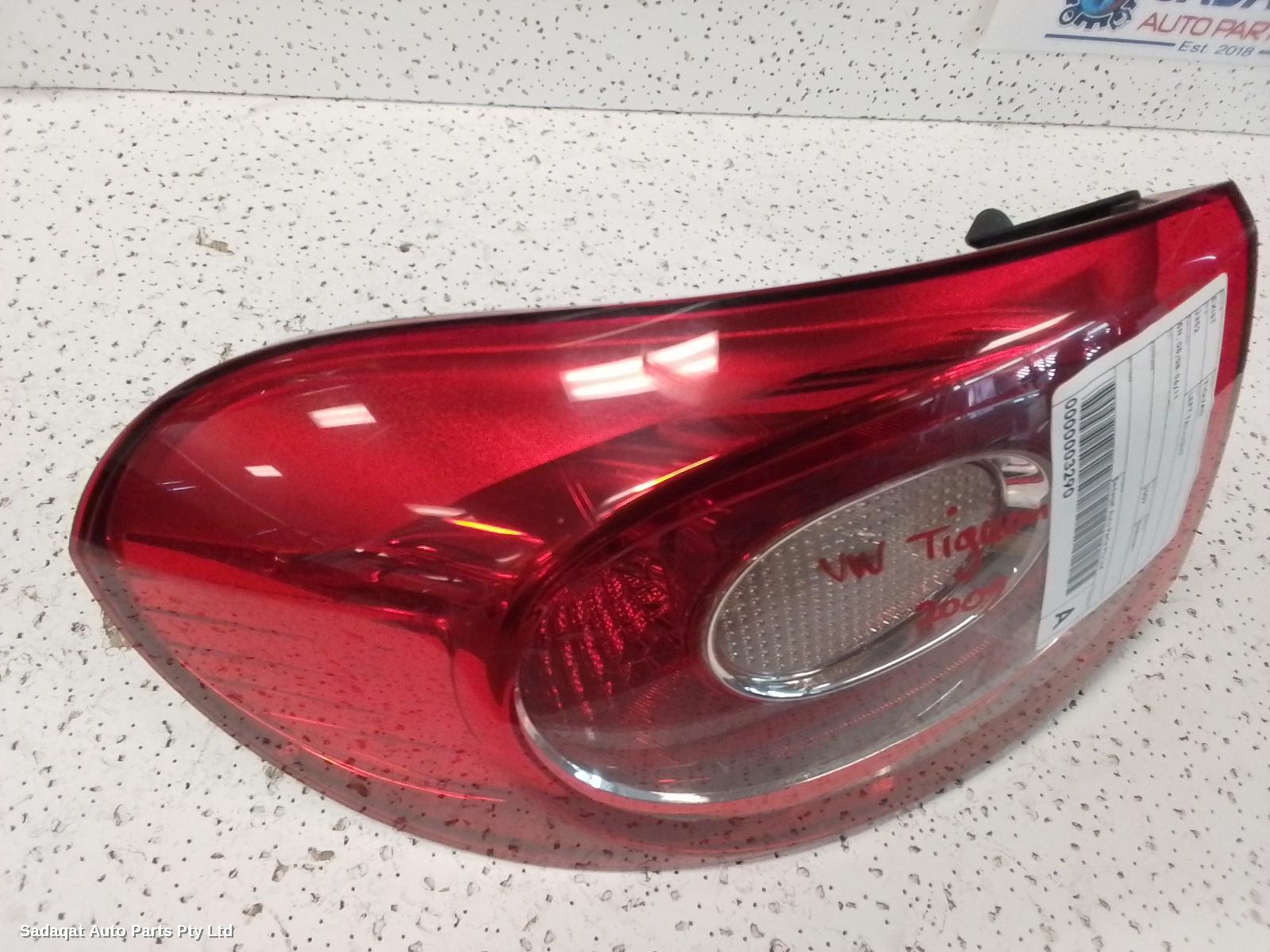 Volkswagen Tiguan Left Taillight