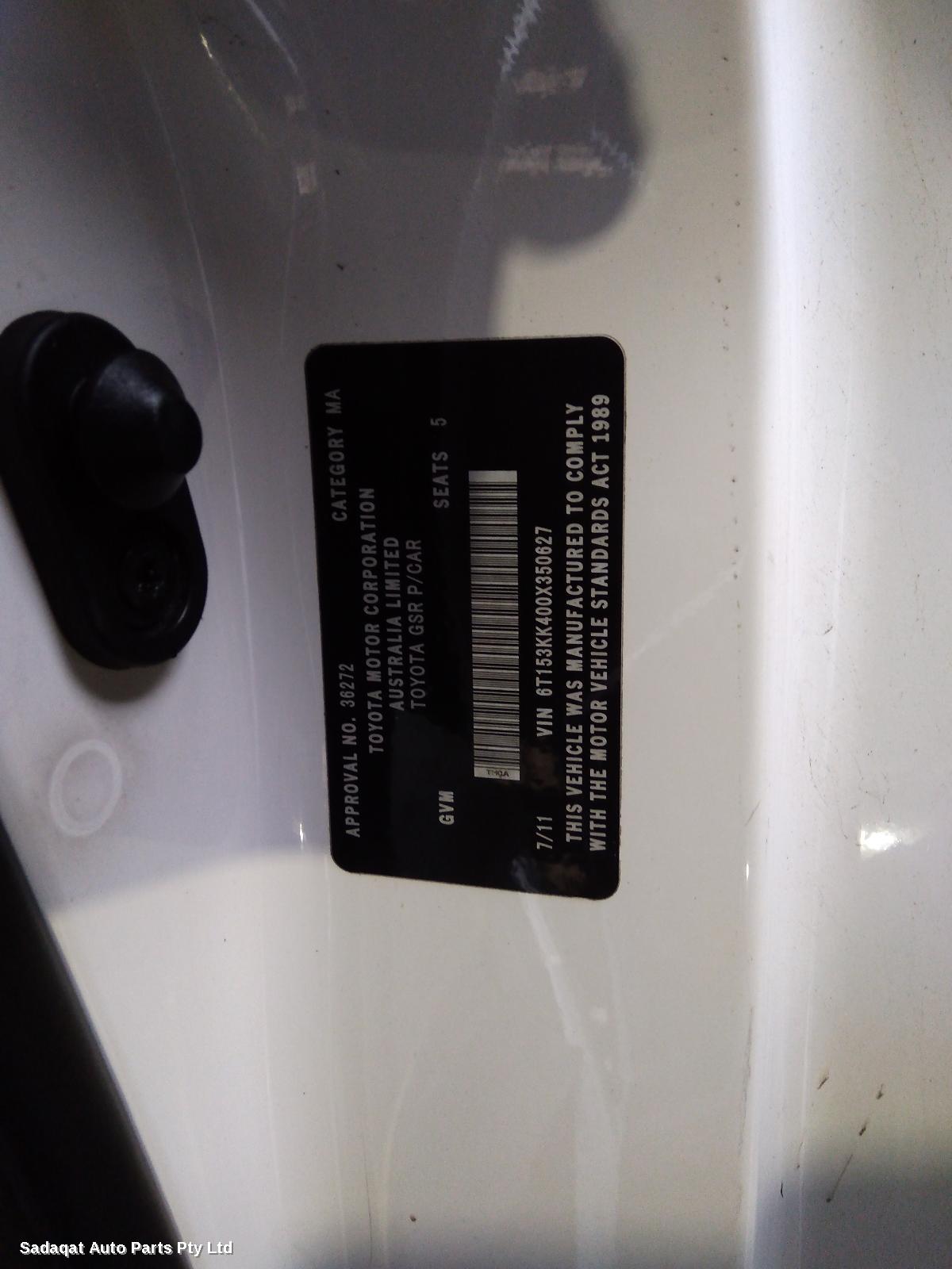 Toyota Aurion Right_rear_door_sliding