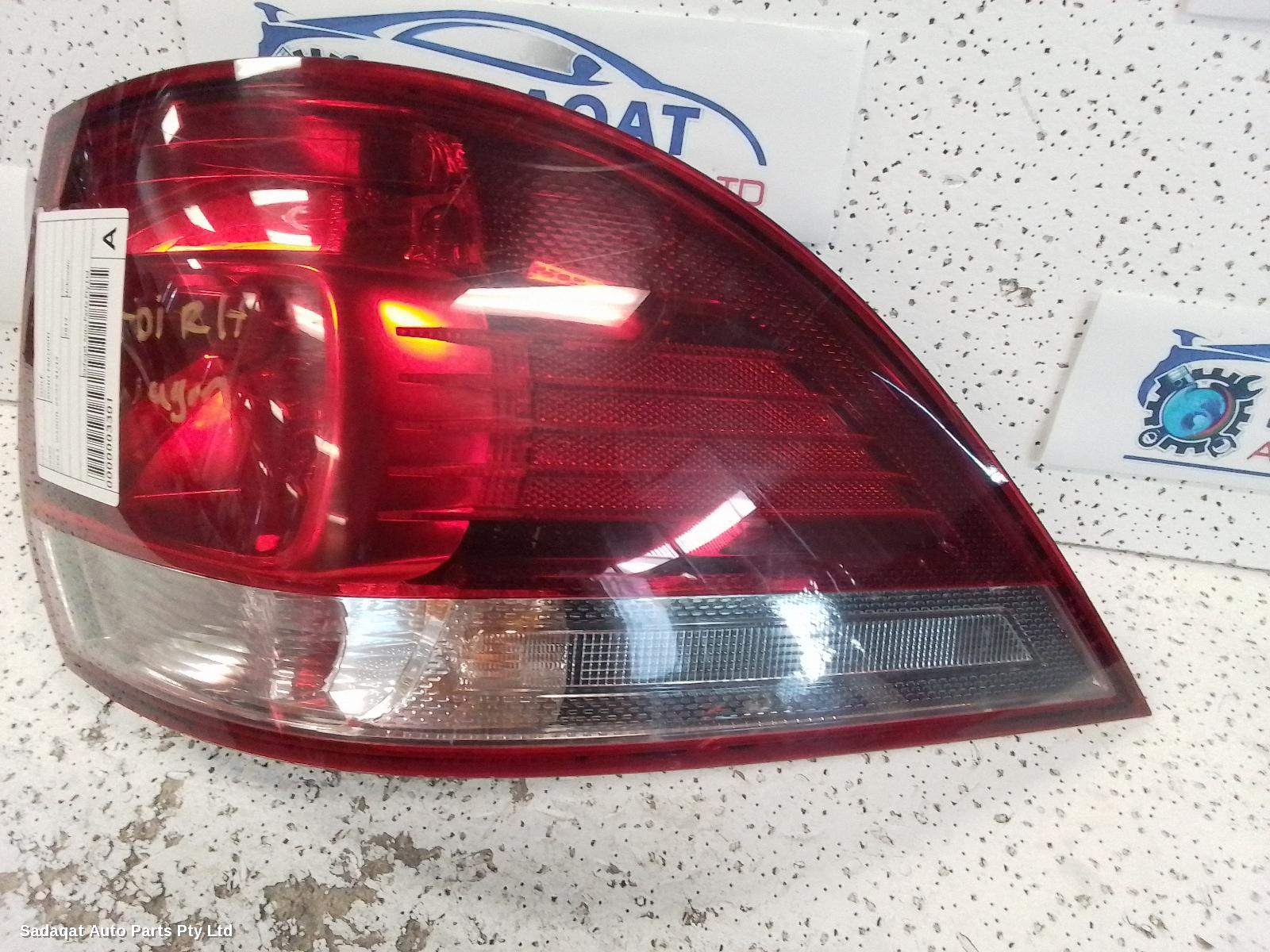 Volkswagen Golf Right Taillight