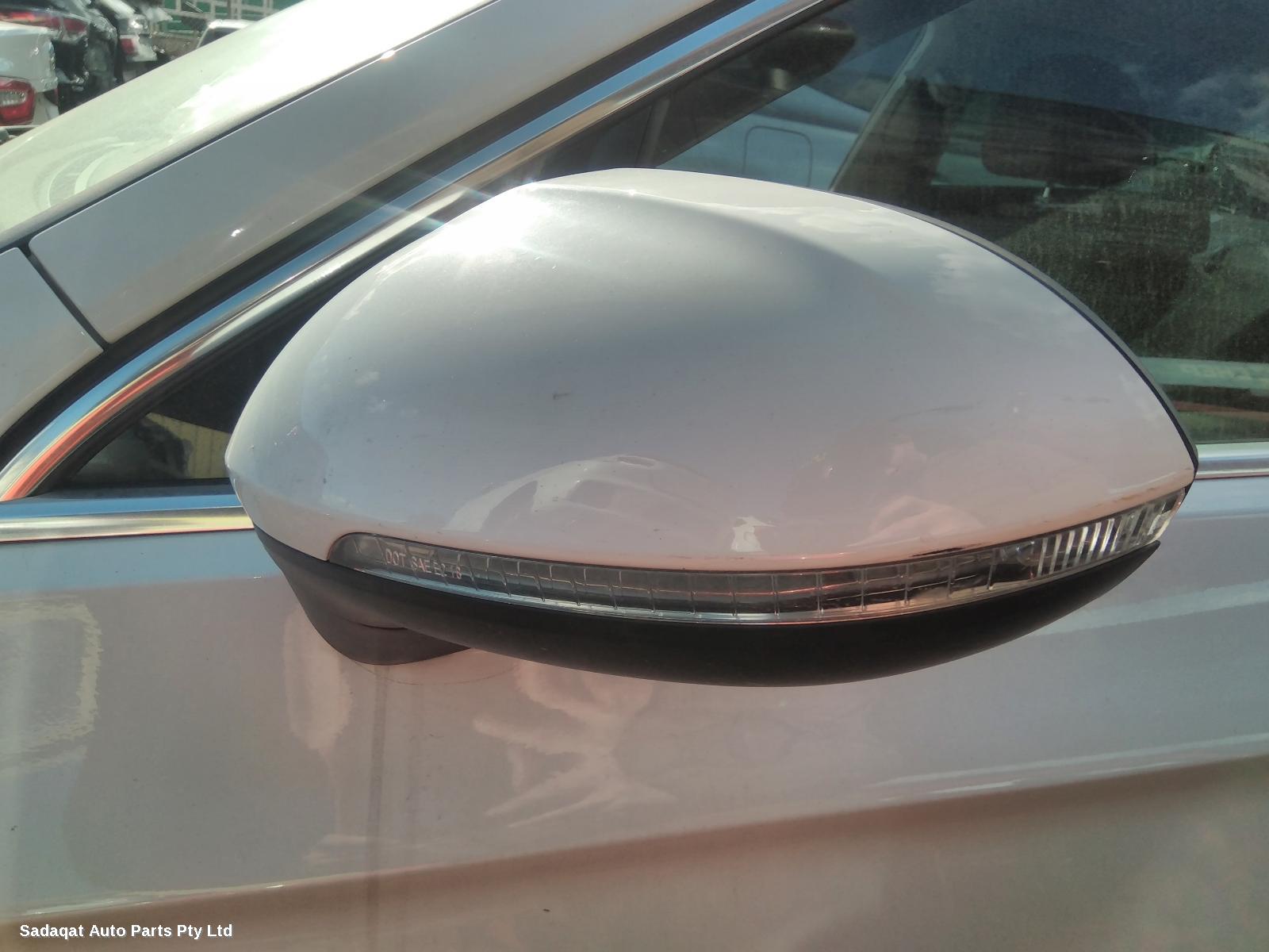 Volkswagen Passat Fan