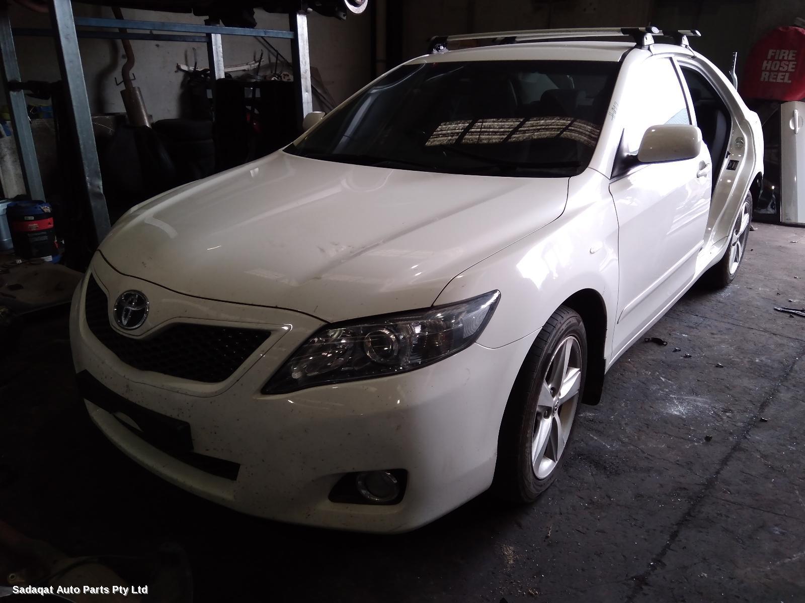 Toyota Camry Left Taillight