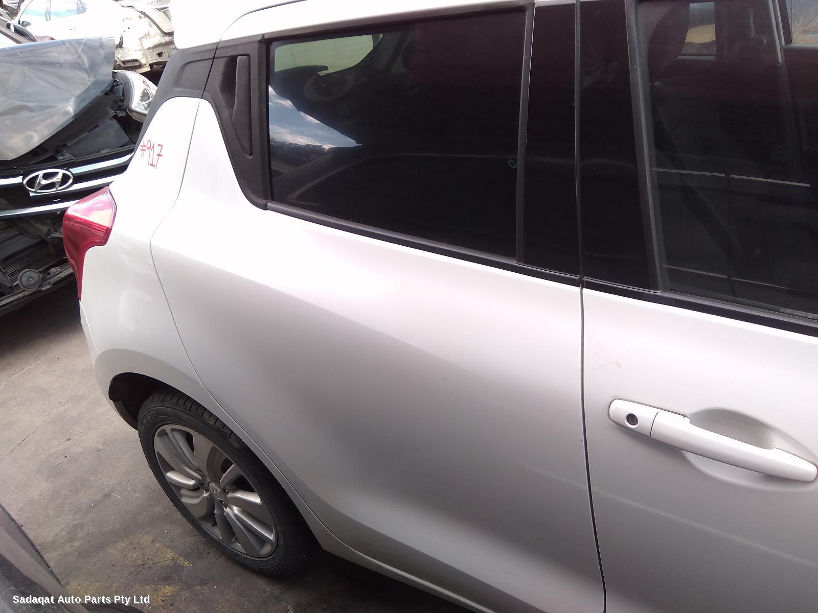 Suzuki Swift Right Door Mirror