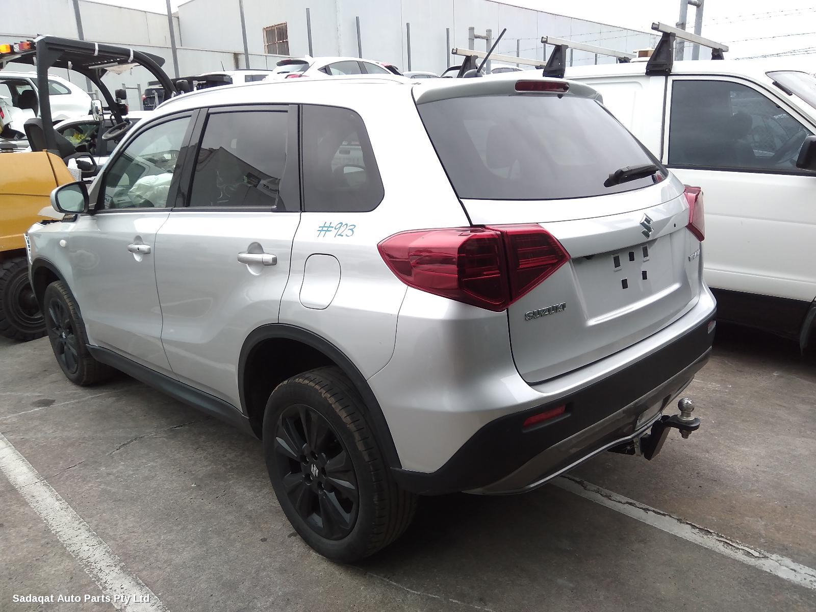 Suzuki Vitara Right Door Mirror