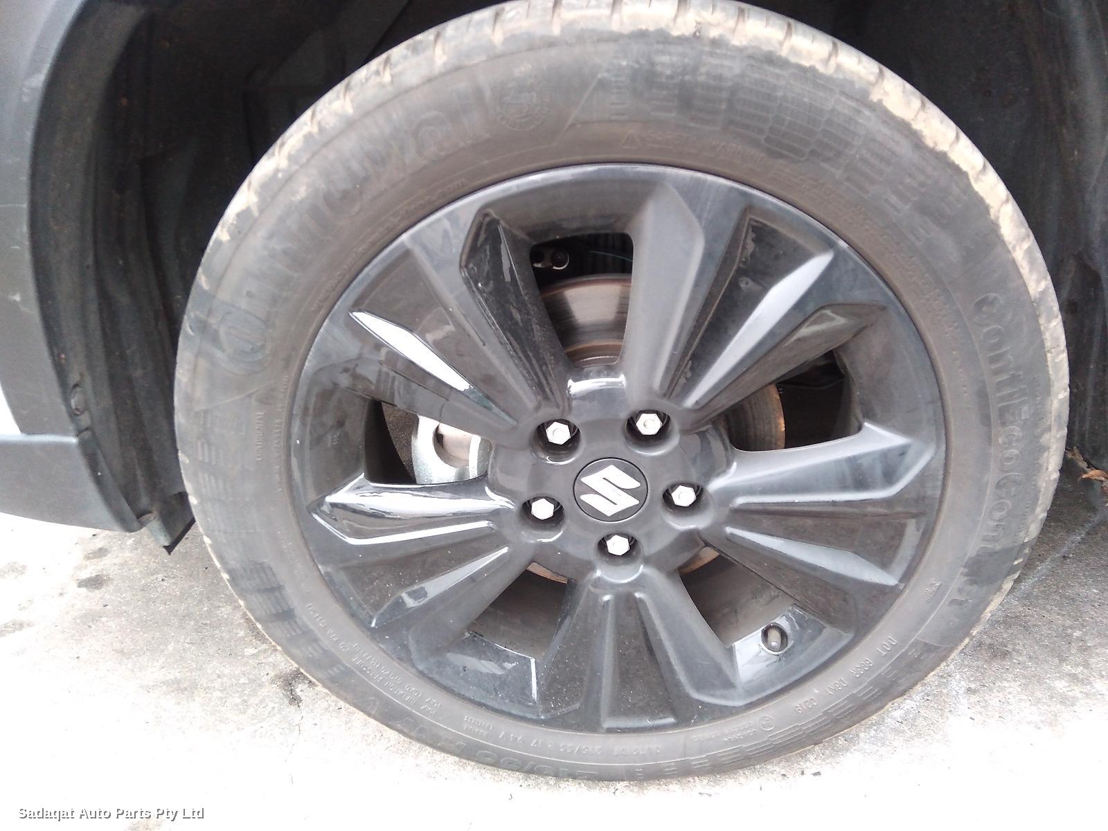 Suzuki Vitara Right Door Mirror