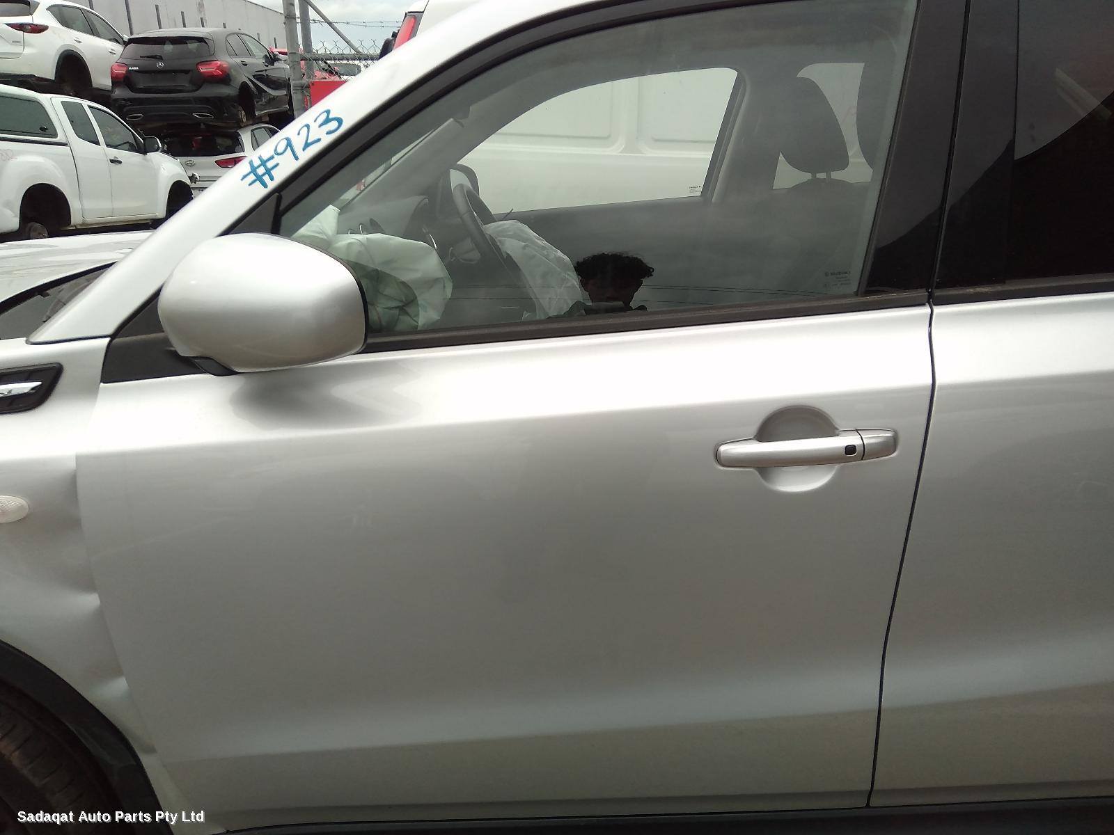 Suzuki Vitara Right Door Mirror