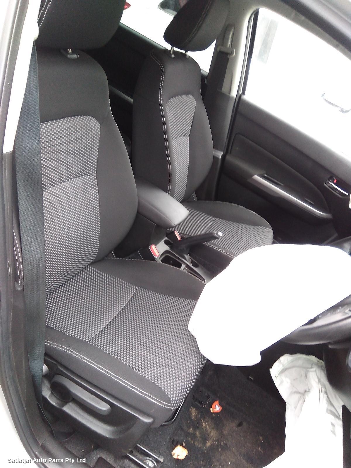 Suzuki Vitara Right Door Mirror