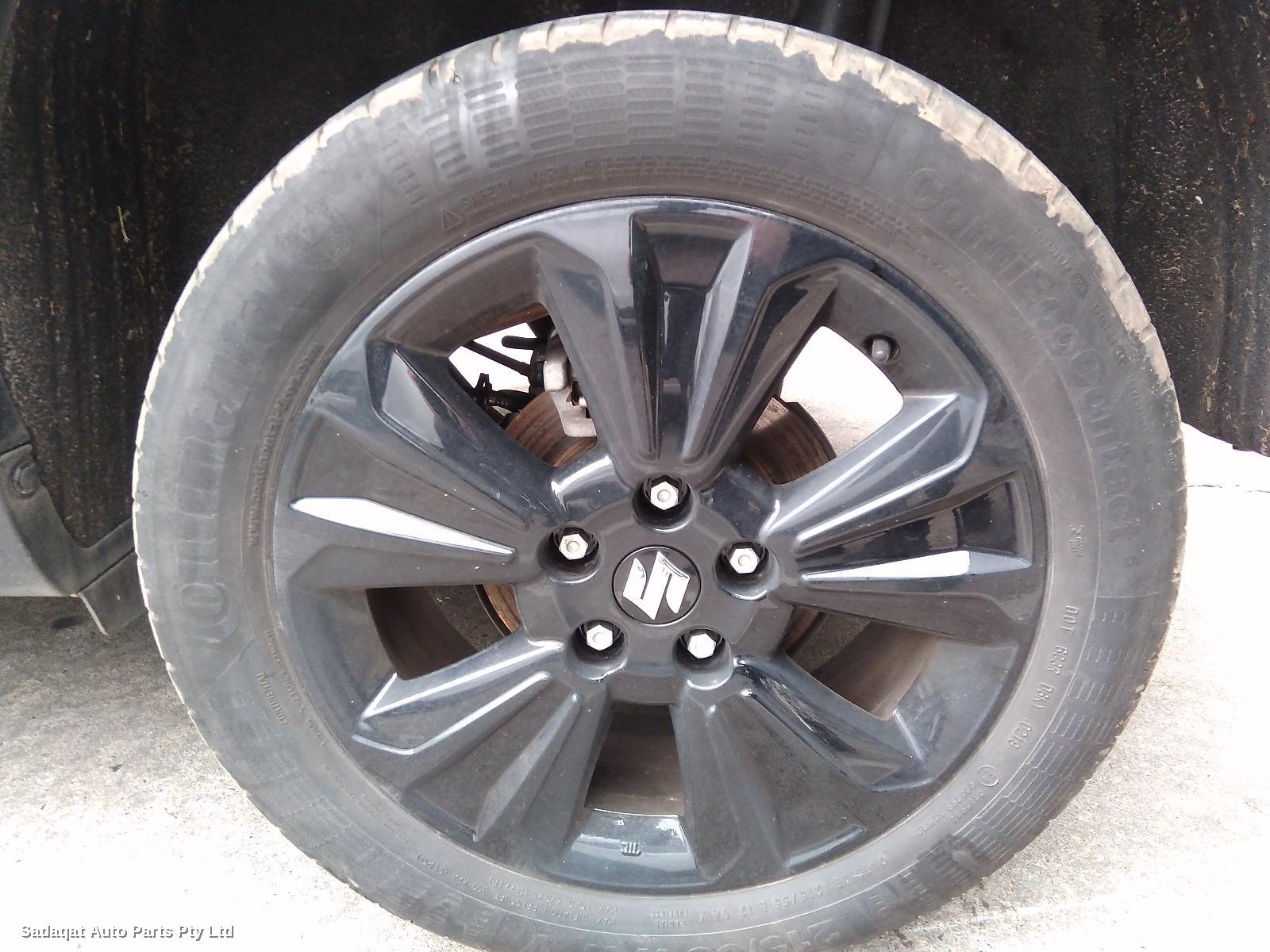 Suzuki Vitara Right Door Mirror