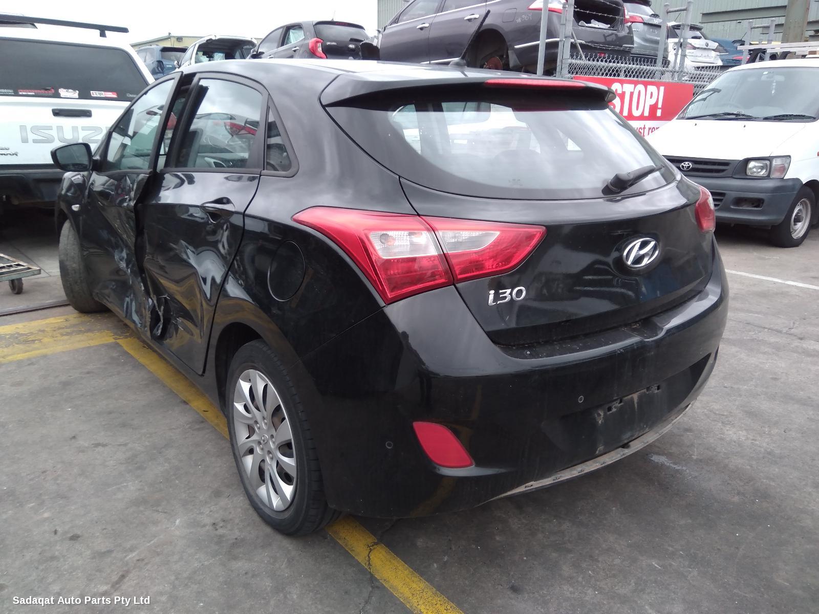 Hyundai I30 Left Door Mirror