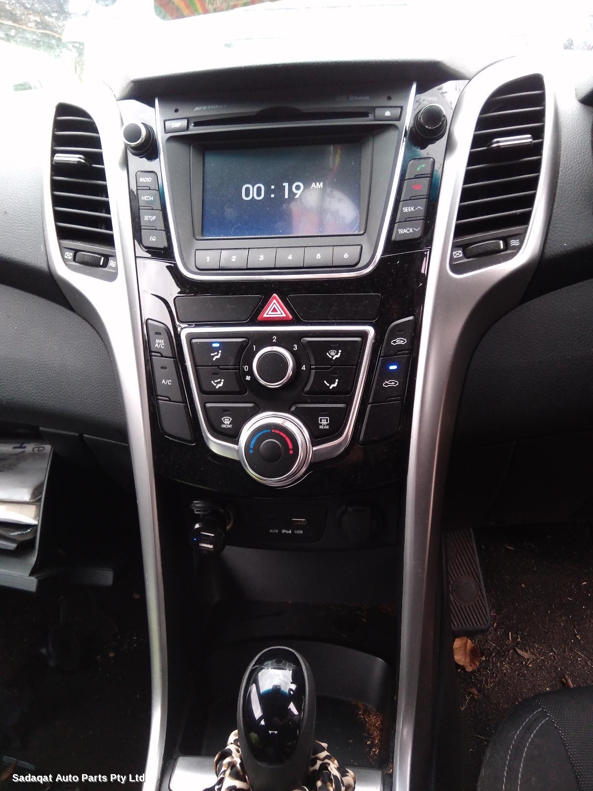 Hyundai I30 Left Door Mirror