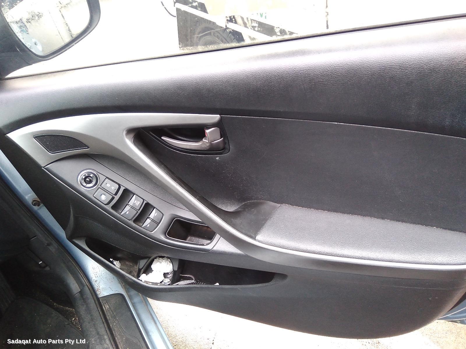 Hyundai Elantra Right Taillight