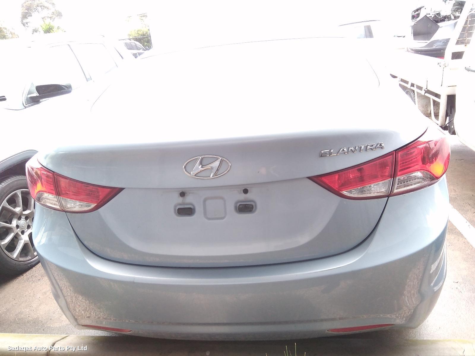 Hyundai Elantra Right Taillight