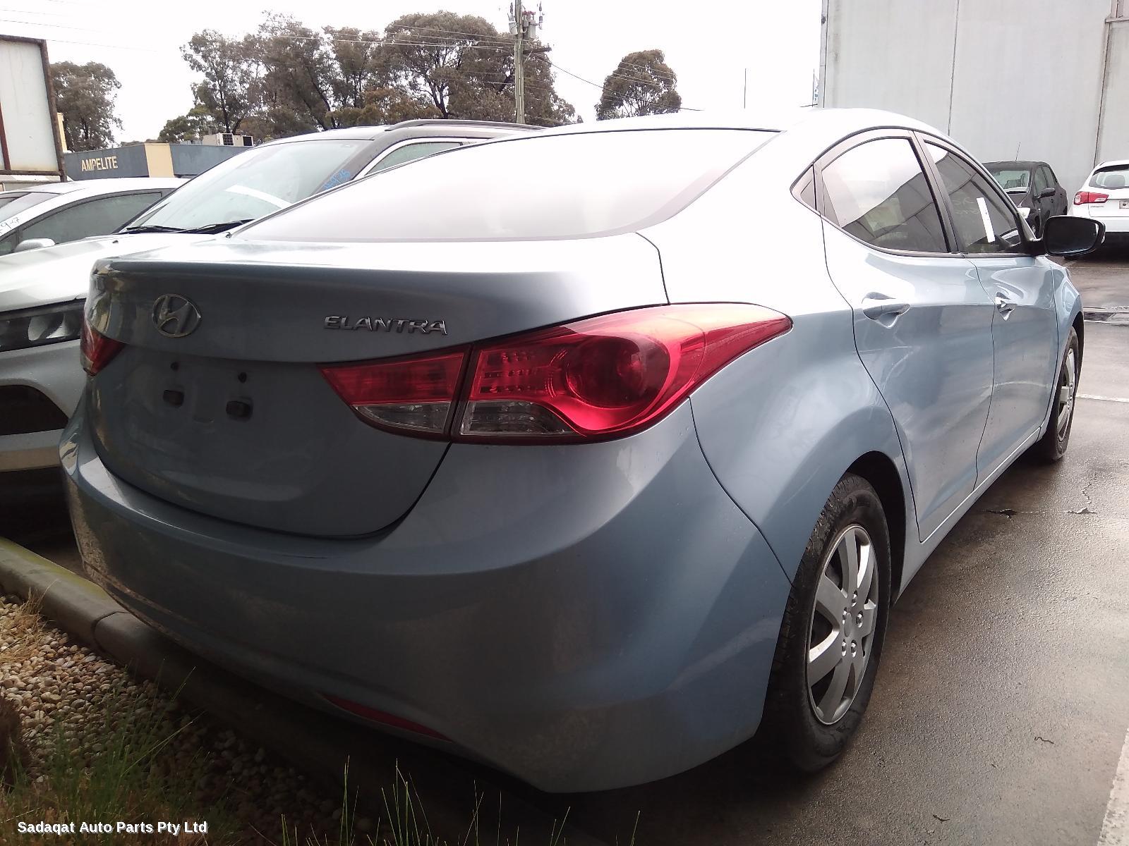 Hyundai Elantra Right Taillight